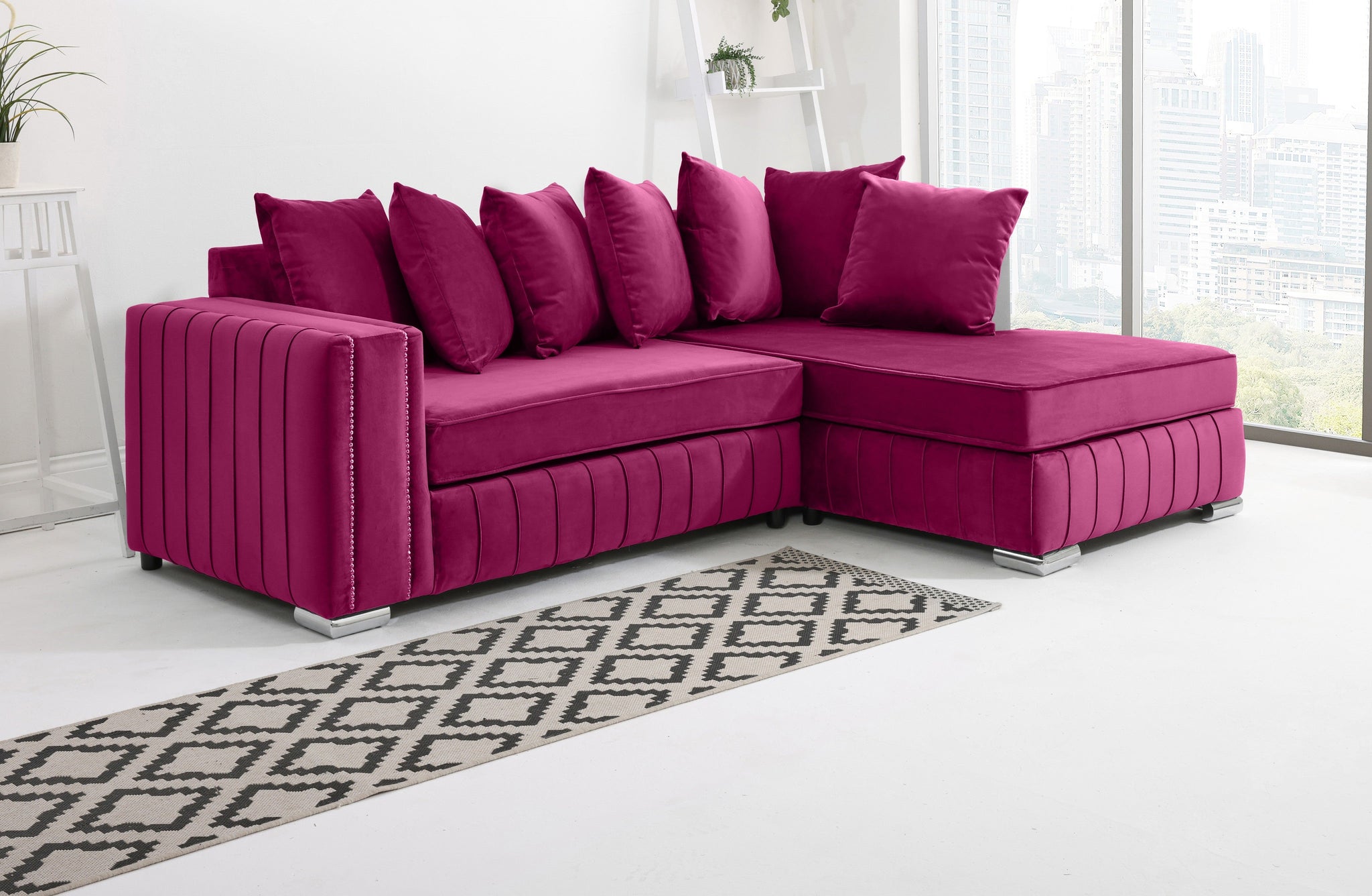 Lyra Lounge Scatterback - Facing Right