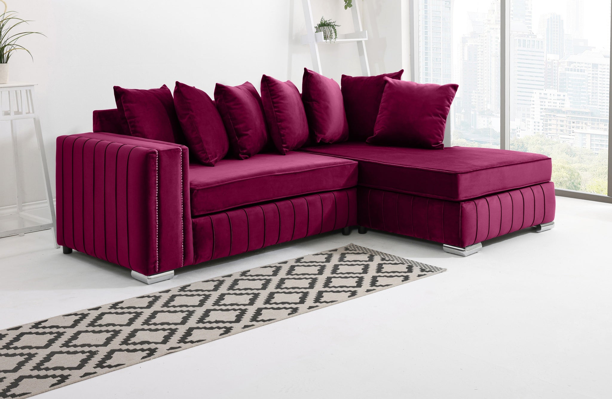 Lyra Lounge Scatterback - Facing Right