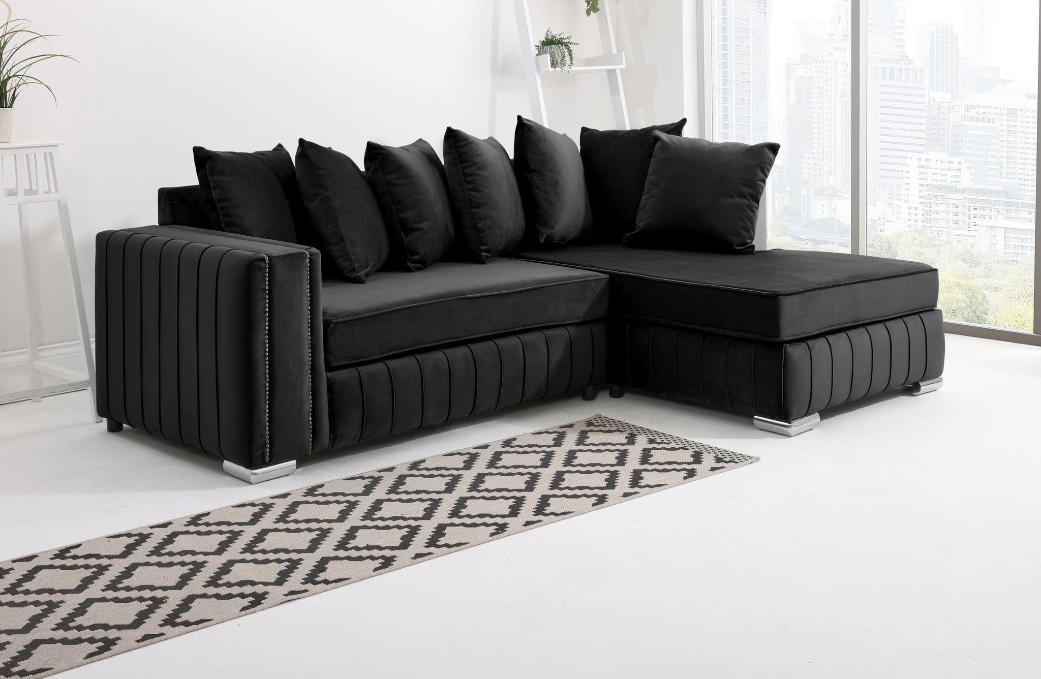 Lyra Lounge Scatterback - Facing Right