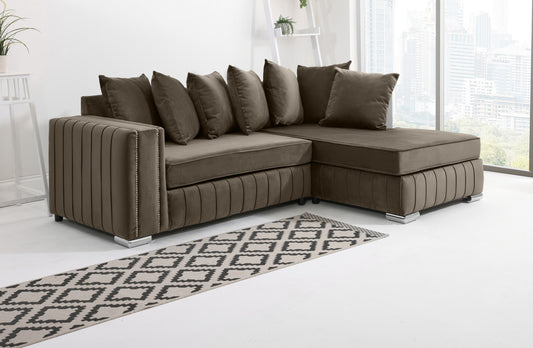 Lyra Lounge Scatterback - Facing Right