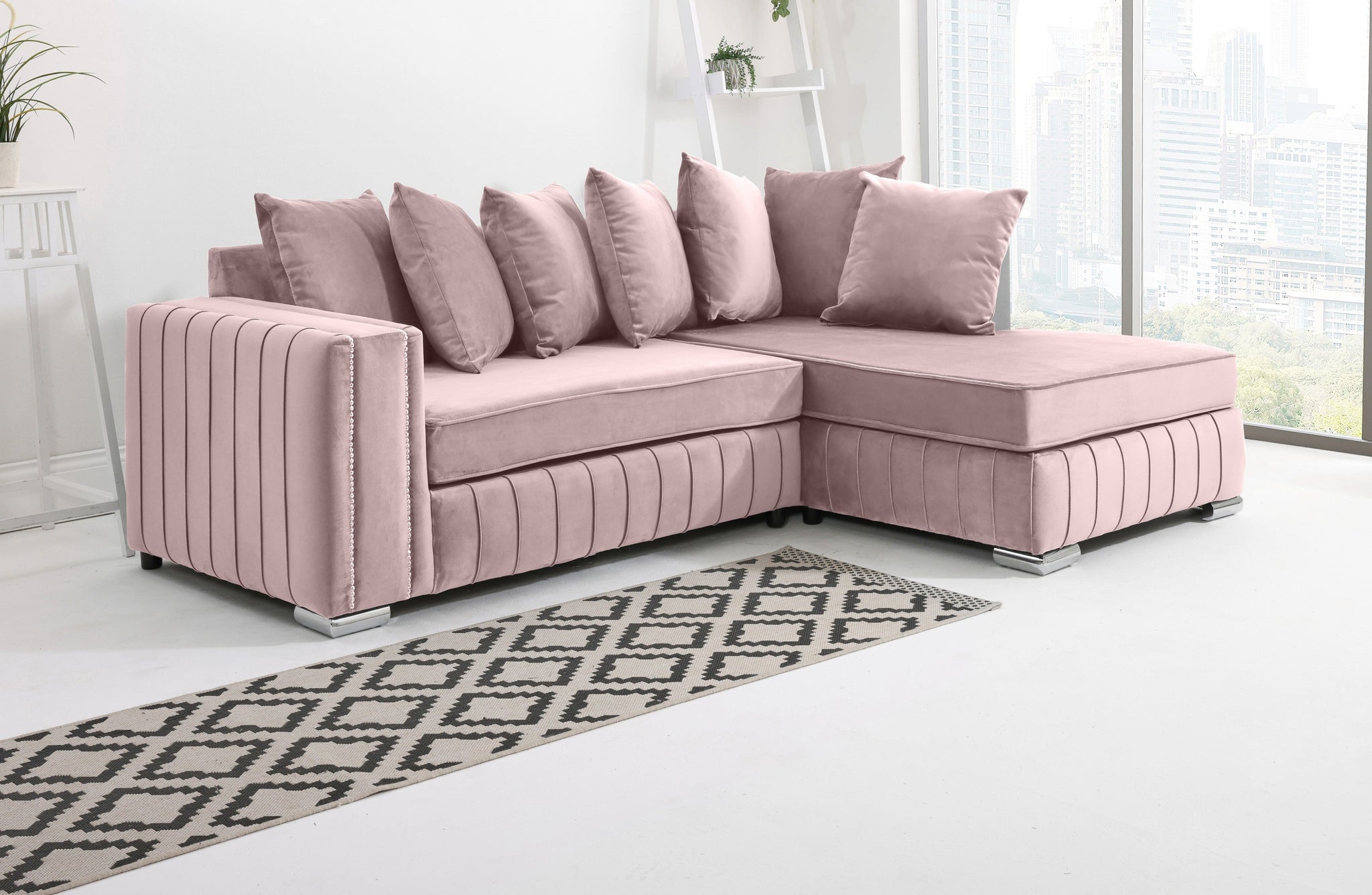 Lyra Lounge Scatterback - Facing Right