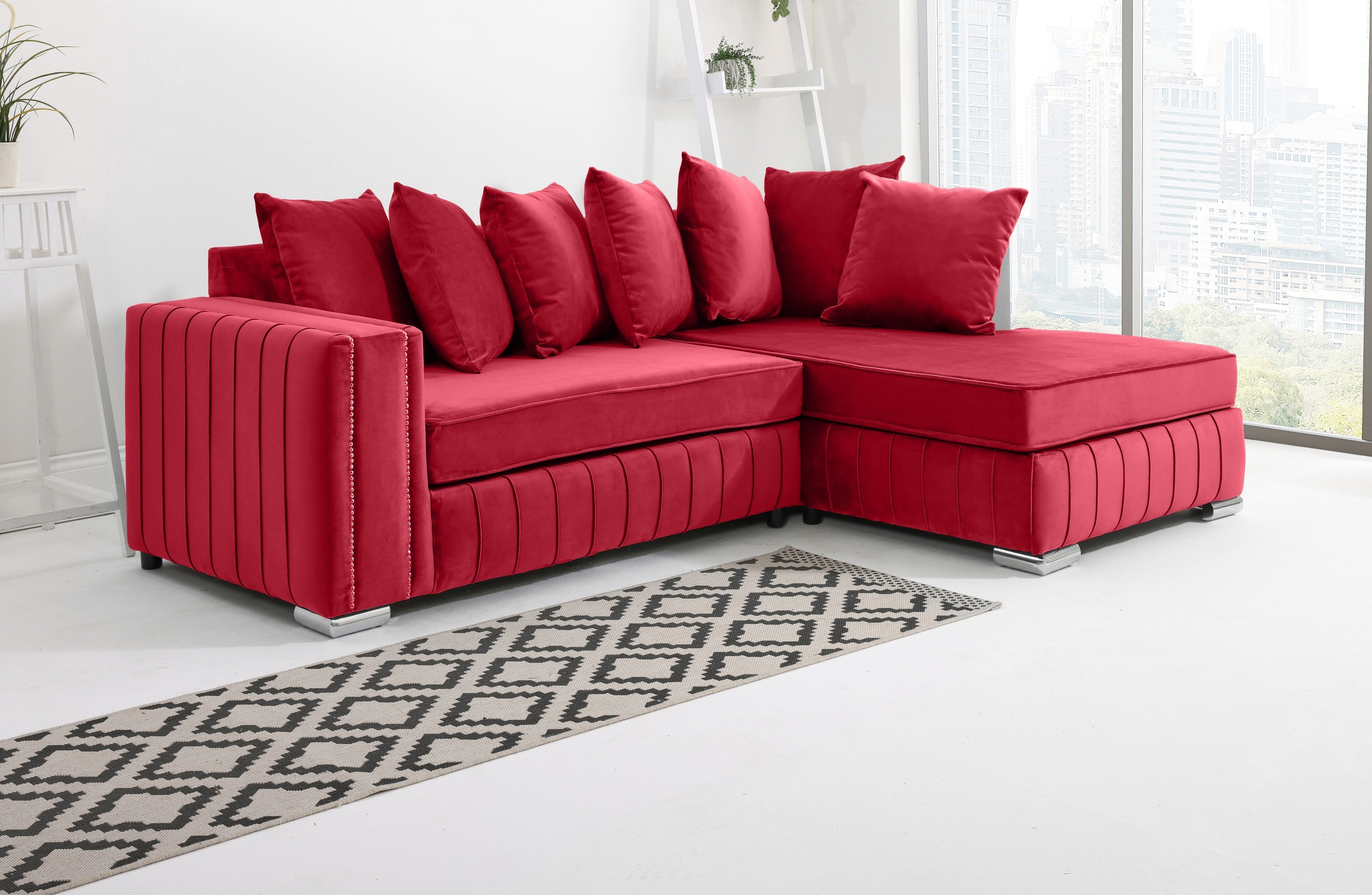 Lyra Lounge Scatterback - Facing Right