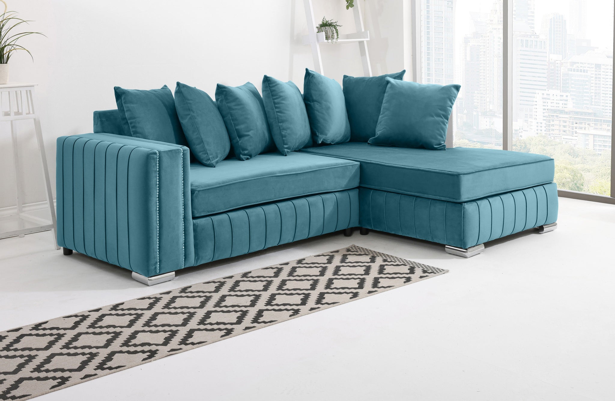 Lyra Lounge Scatterback - Facing Right