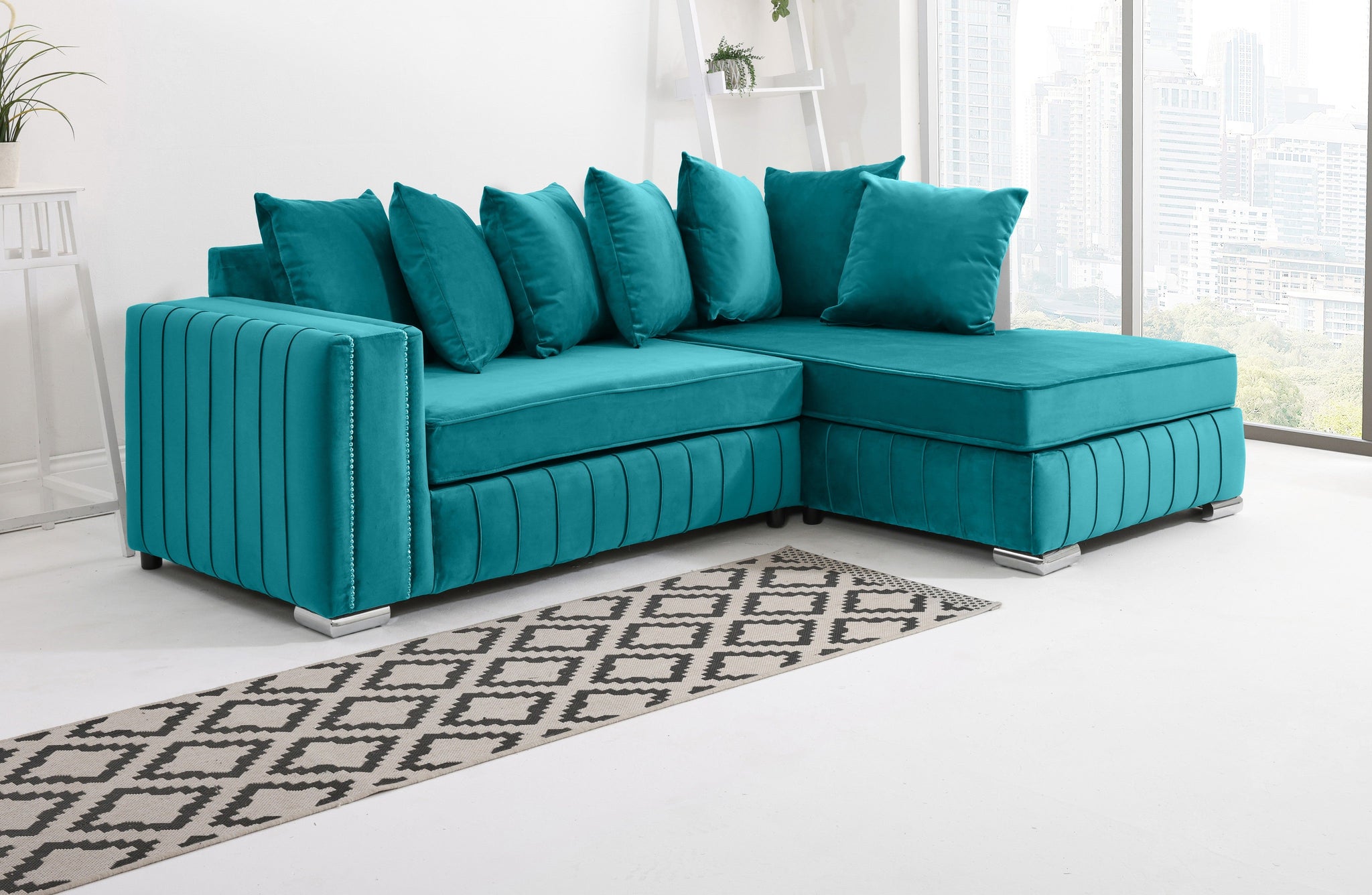 Lyra Lounge Scatterback - Facing Right