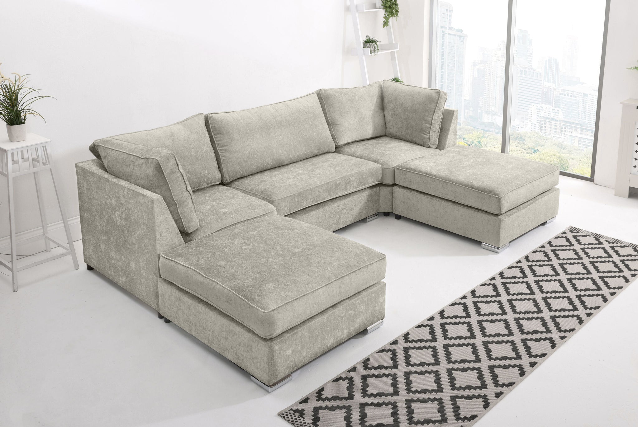Mysa U Shape - Chenille