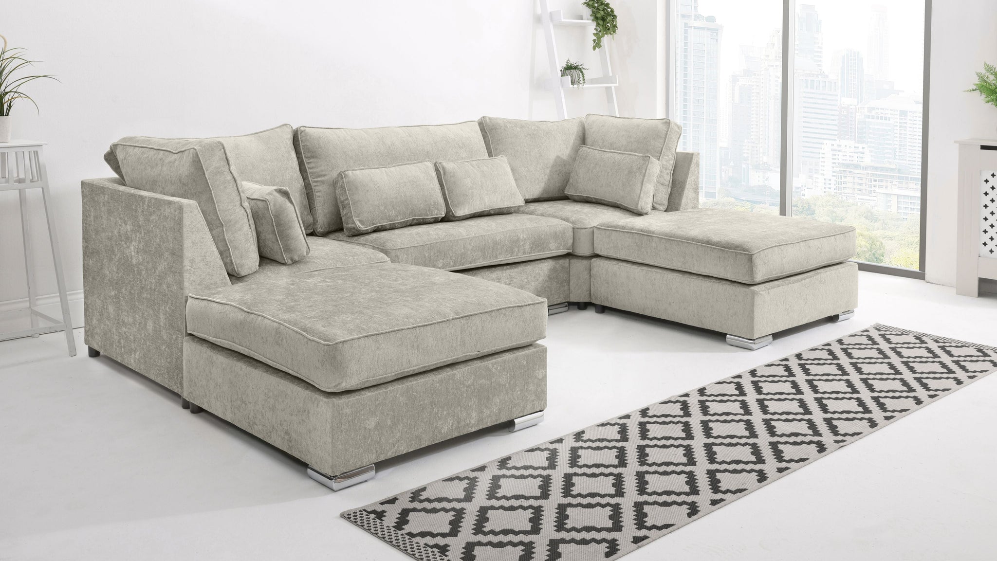 Mysa Chenile U Shape Fullback + Extra Cushions