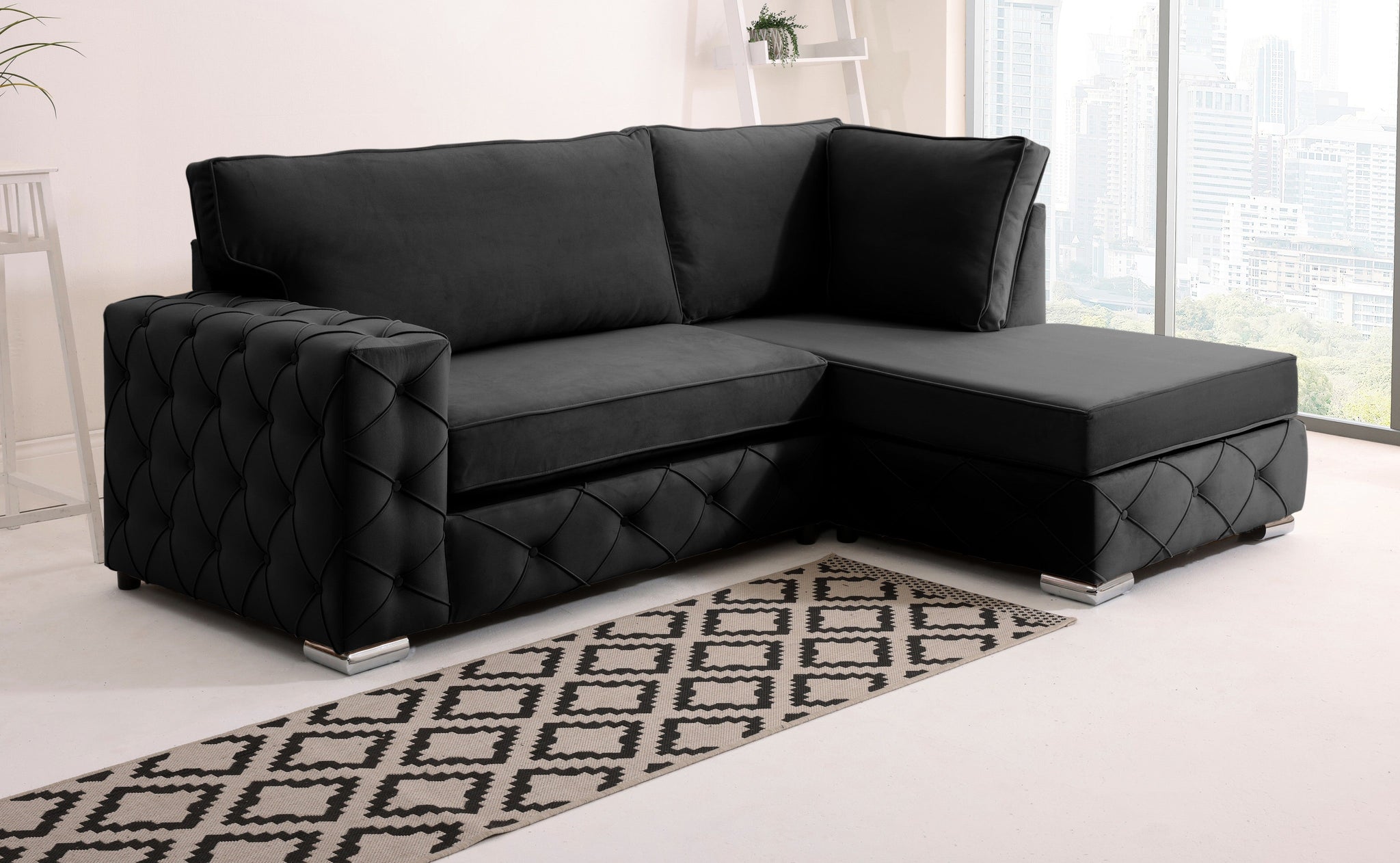 Sikara Lounge Fullback - Facing Right