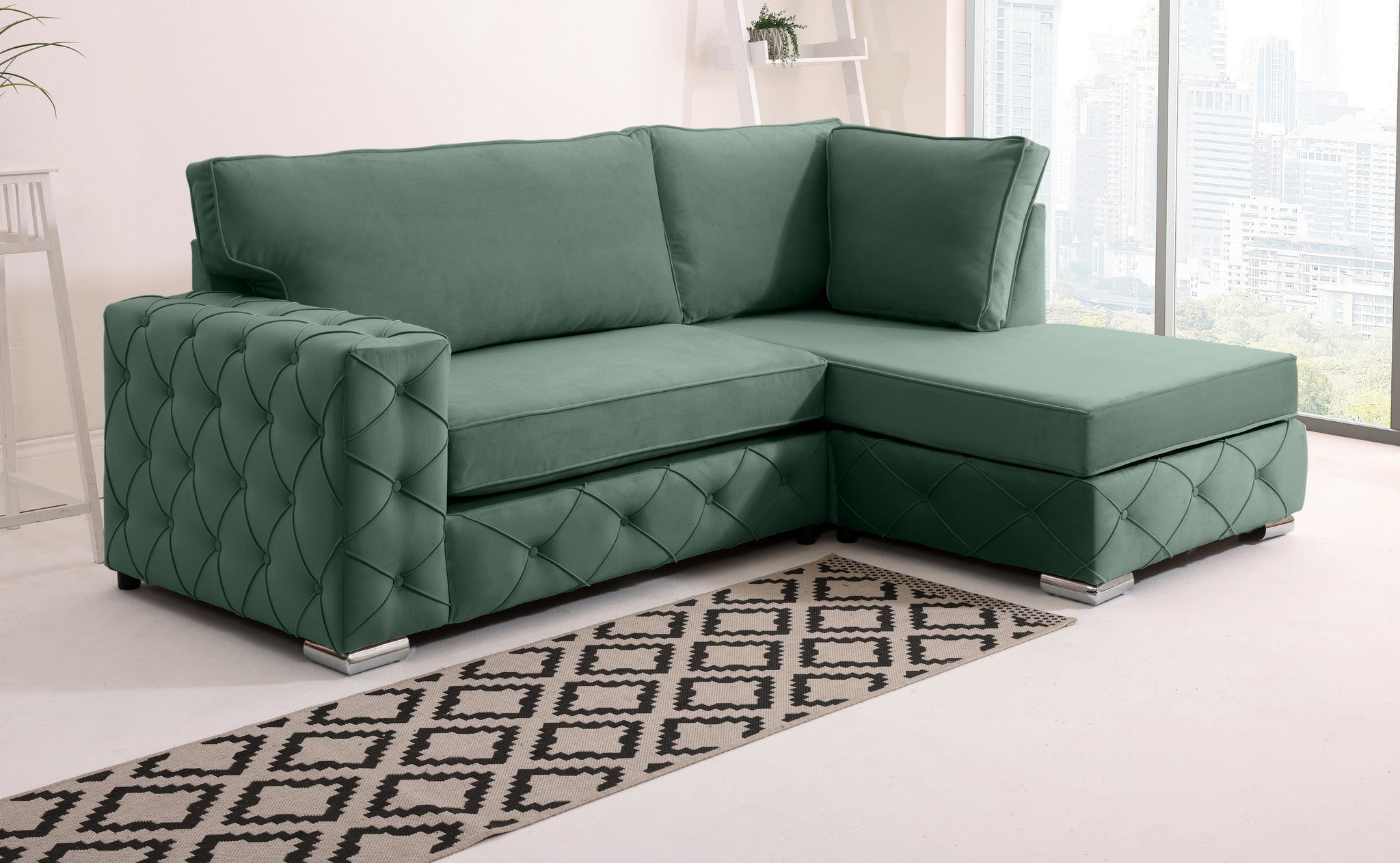 Sikara Lounge Fullback - Facing Right