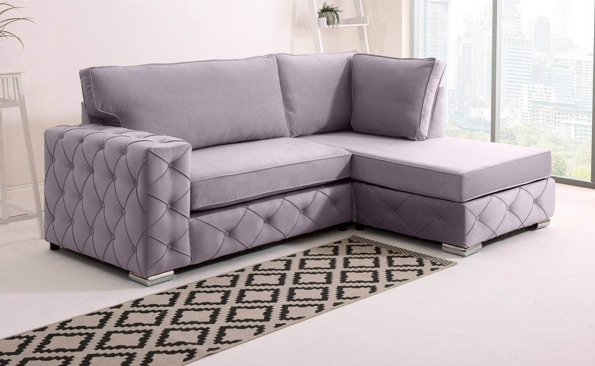 Sikara Lounge Fullback - Facing Right