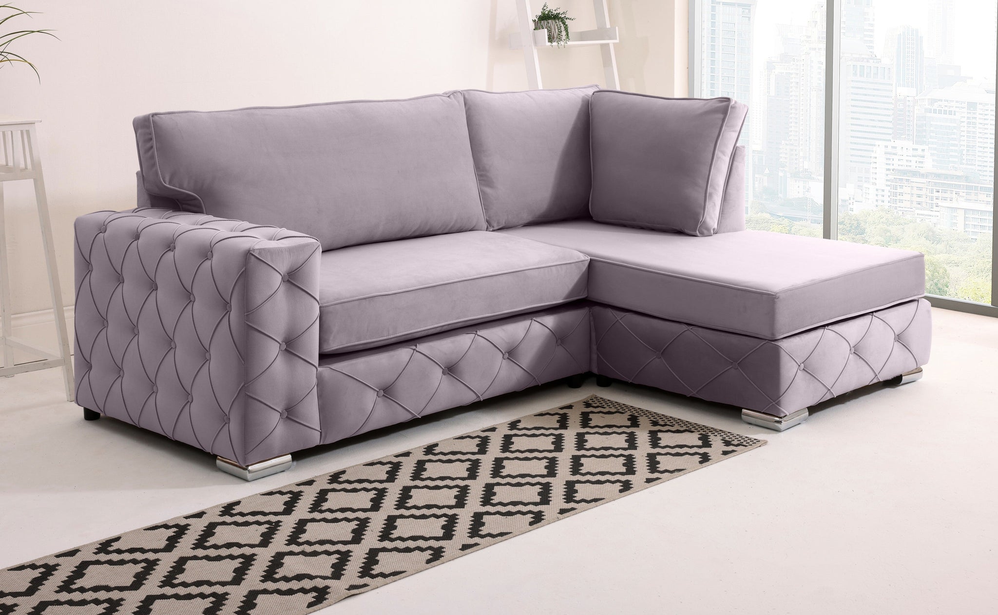 Sikara Lounge Fullback - Facing Right
