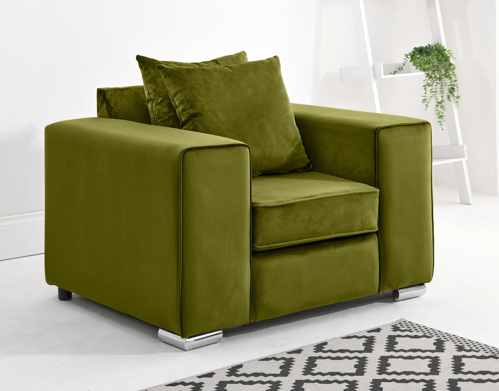 Elara Corner Scatterback