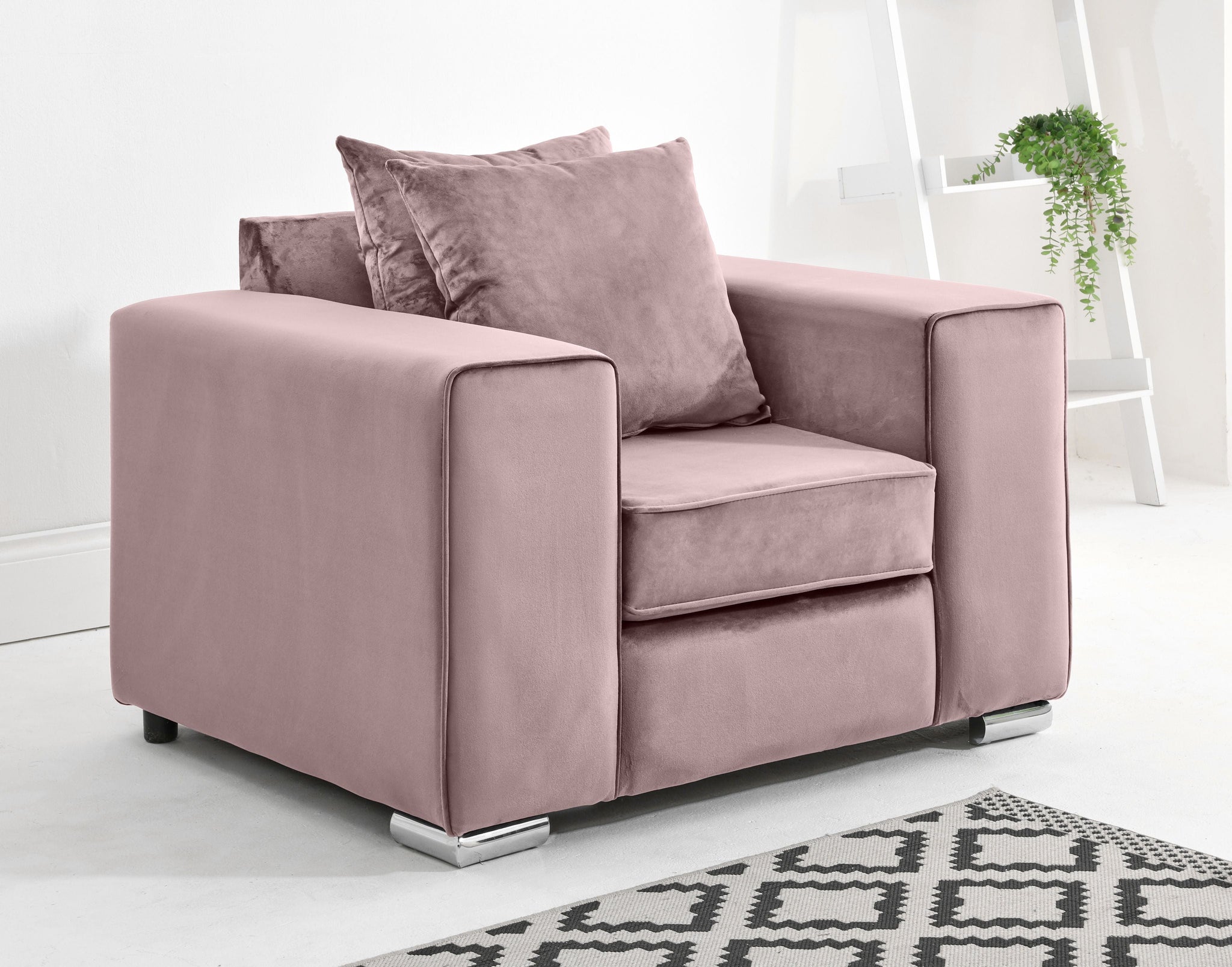 Elara Corner Scatterback