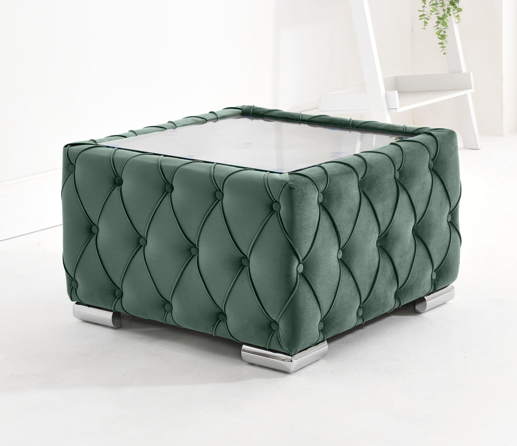 Callen Corner Fullback - 2c2 + Bolster / Buttoned Cushions