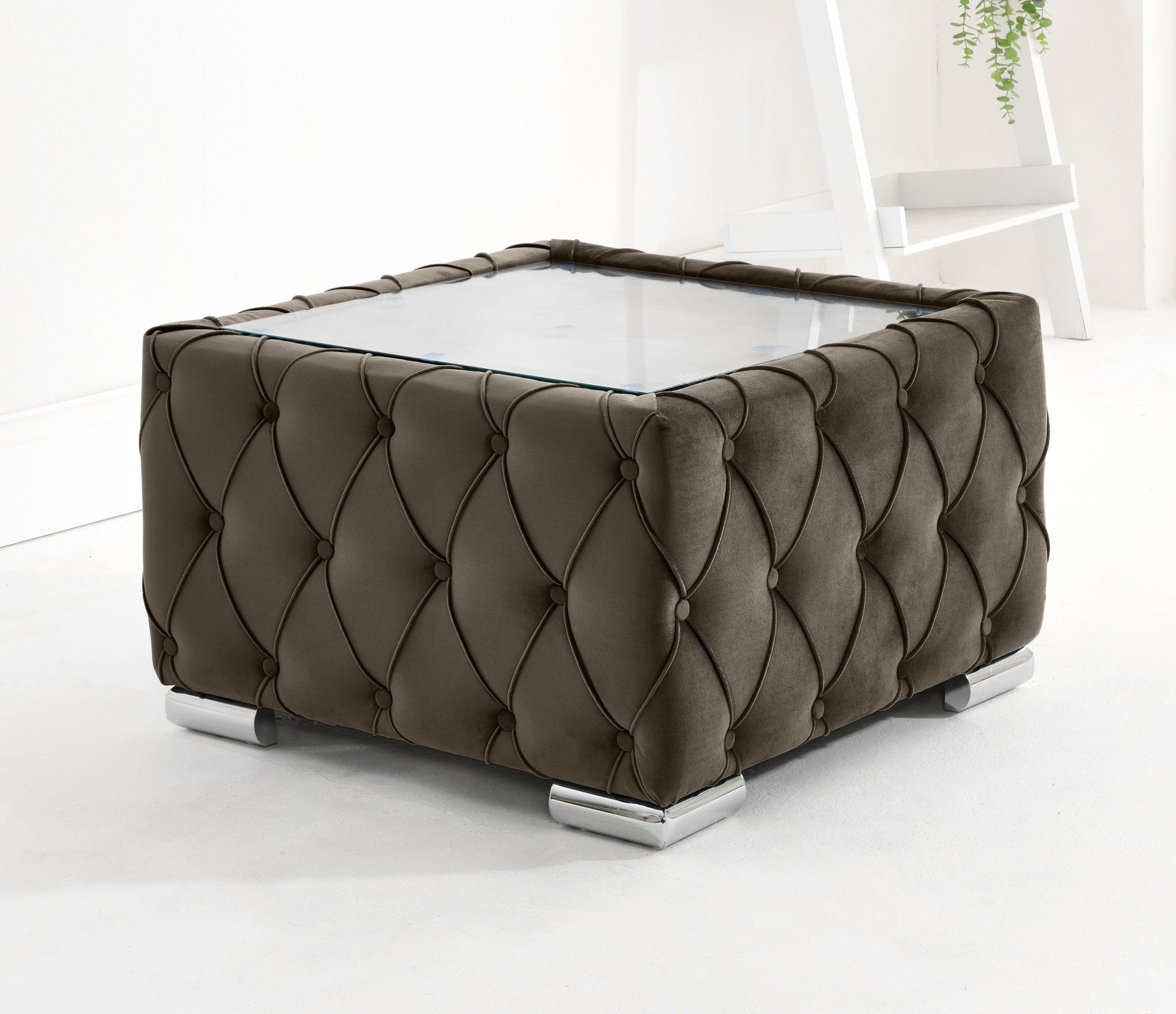 Callen Corner Fullback - 2c2 + Bolster / Buttoned Cushions