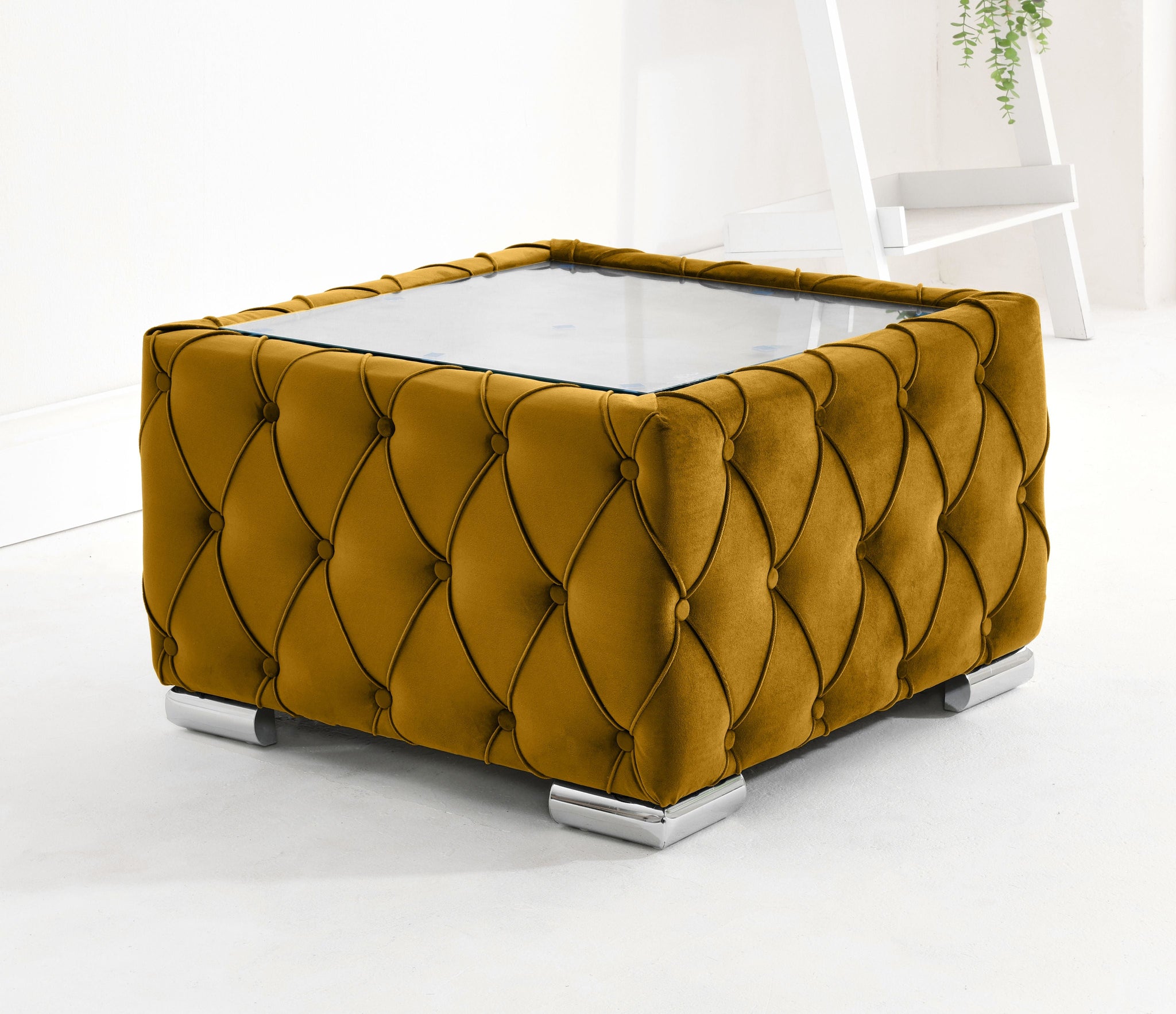 Callen Corner Fullback - 2c2 + Bolster / Buttoned Cushions