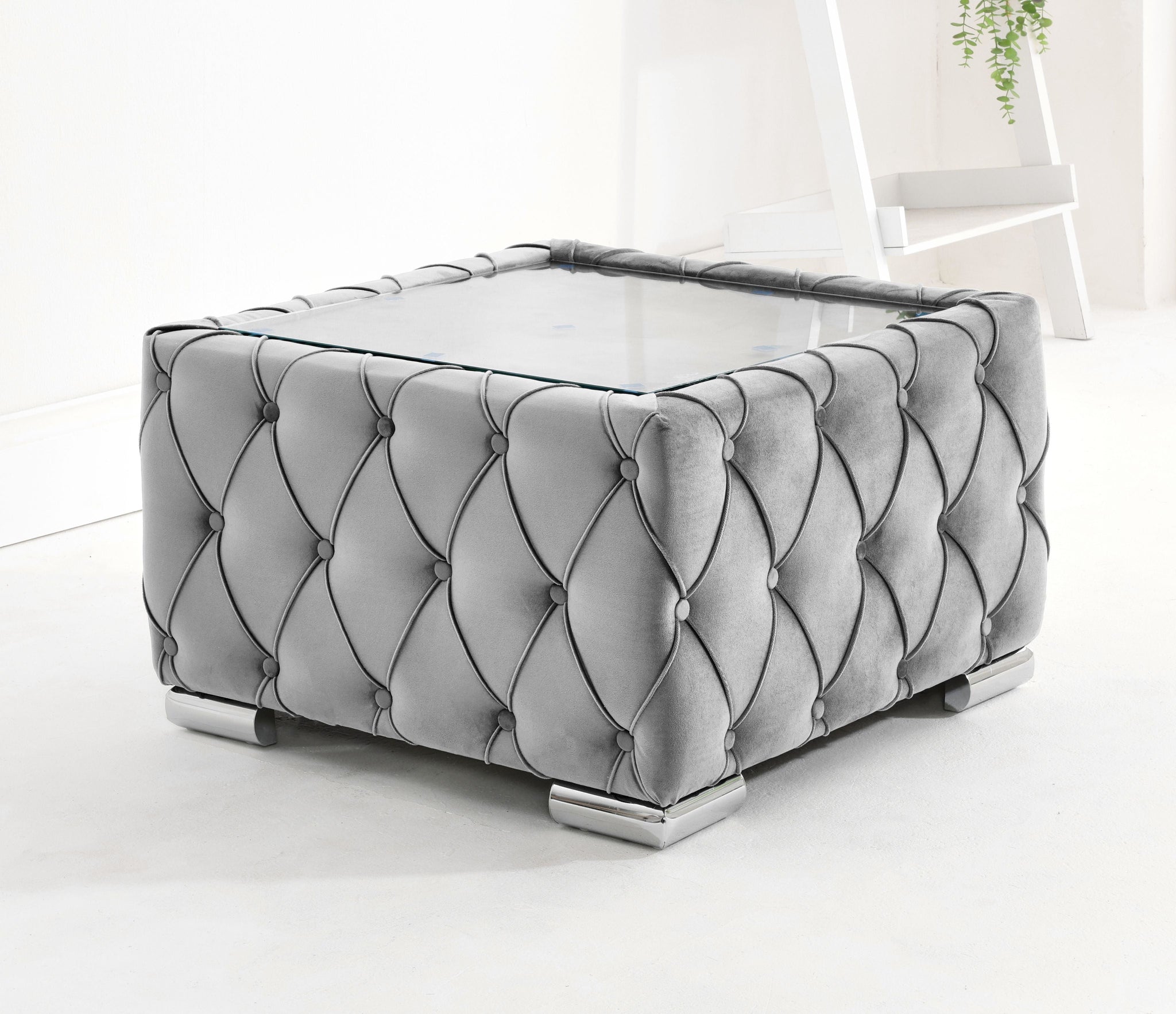 Callen Corner Fullback - 2c2 + Bolster / Buttoned Cushions