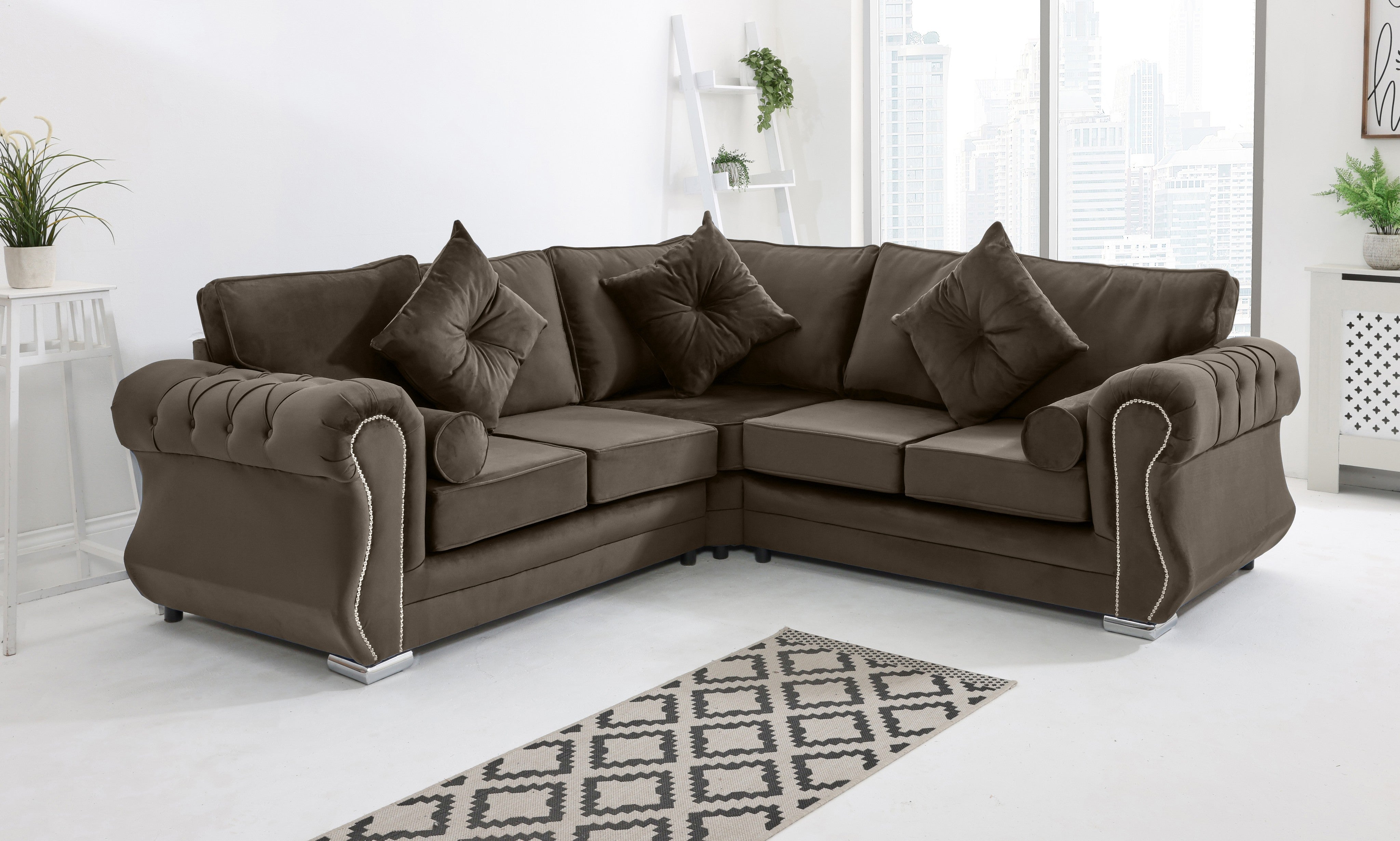 Elowen Corner Fullback + Extra Cushions