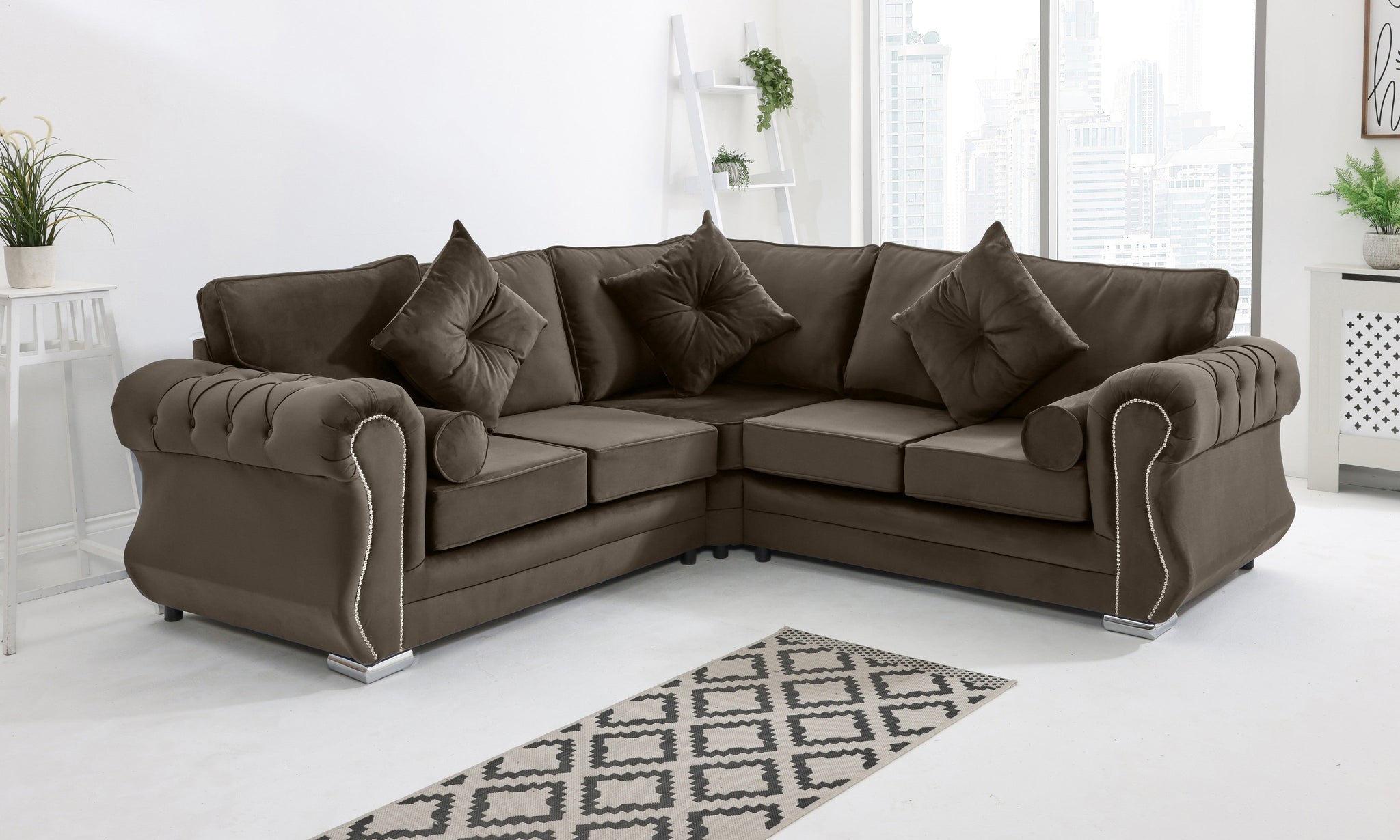 Elowen Corner Fullback + Extra Cushions