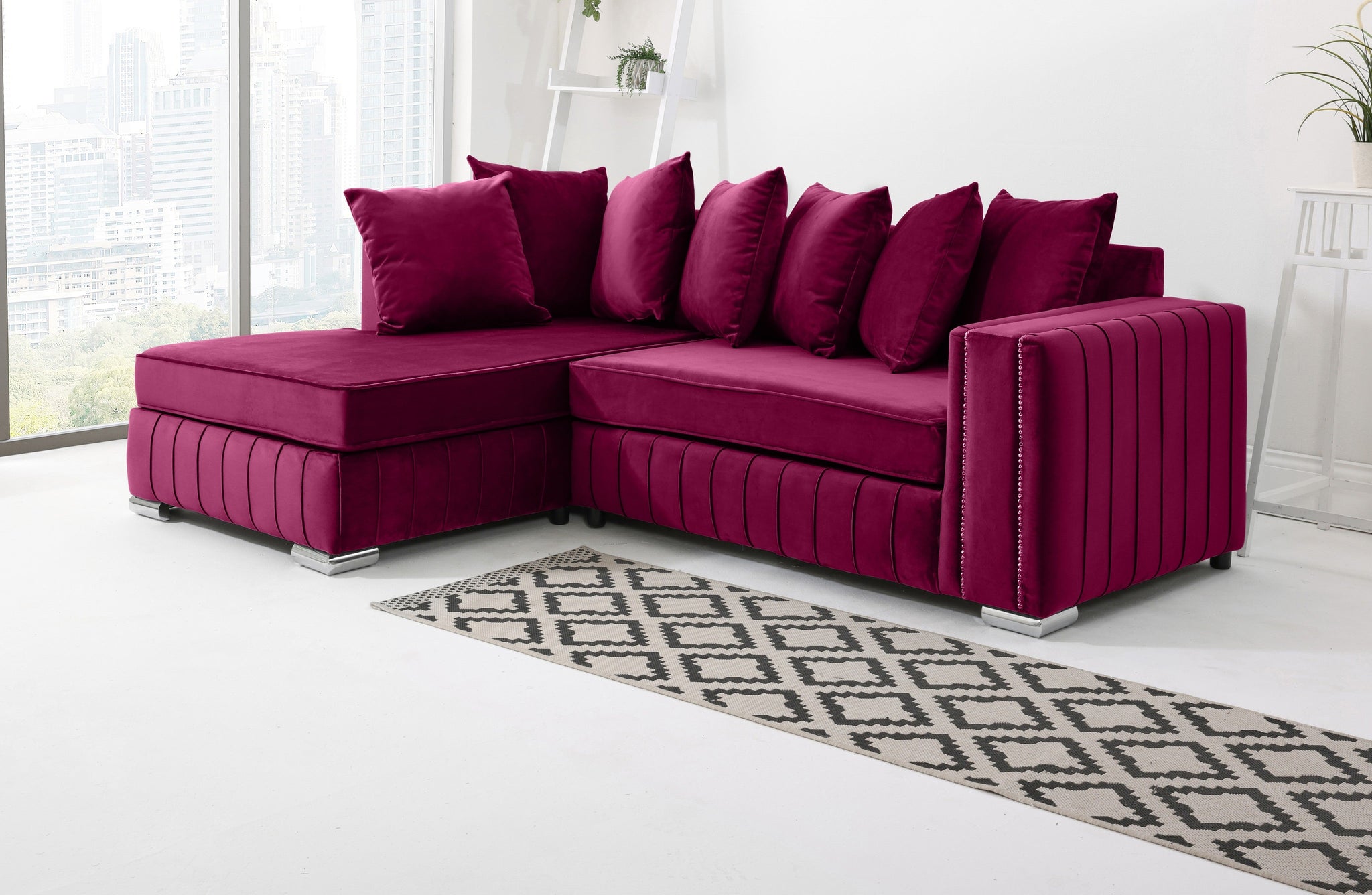 Lyra Lounge Scatterback - Facing Left