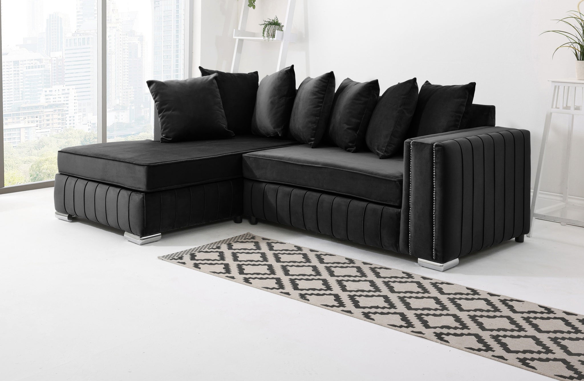 Lyra Lounge Scatterback - Facing Left