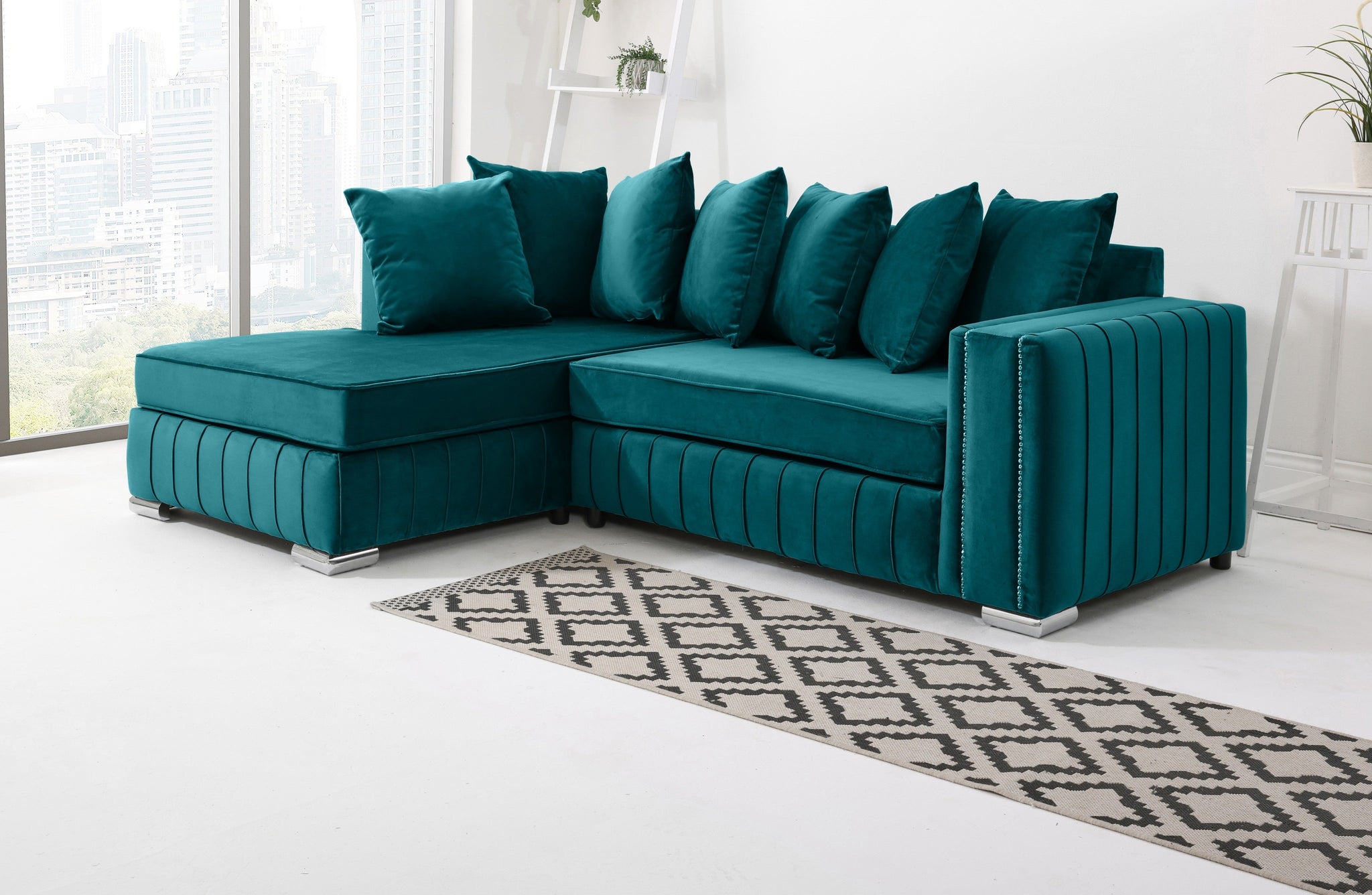 Lyra Lounge Scatterback - Facing Left