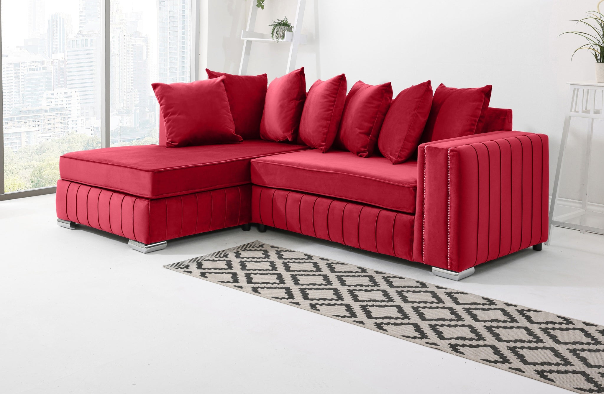 Lyra Lounge Scatterback - Facing Left