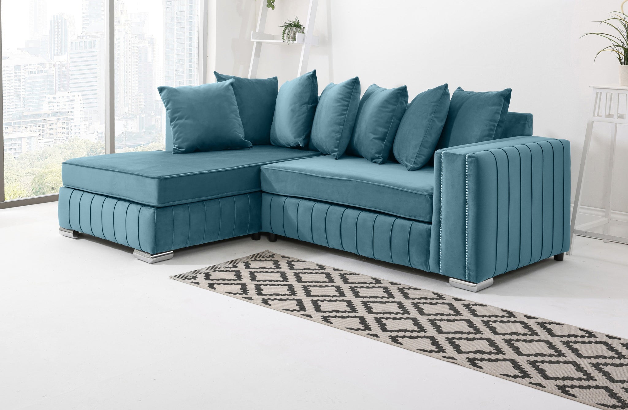 Lyra Lounge Scatterback - Facing Left