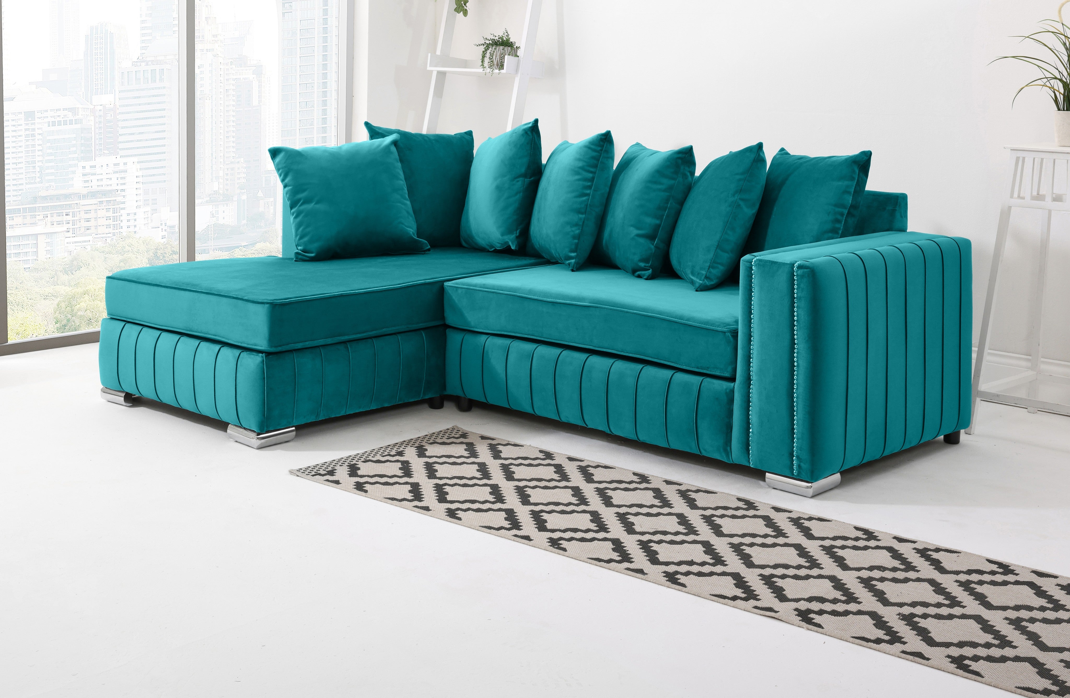 Lyra Lounge Scatterback - Facing Left