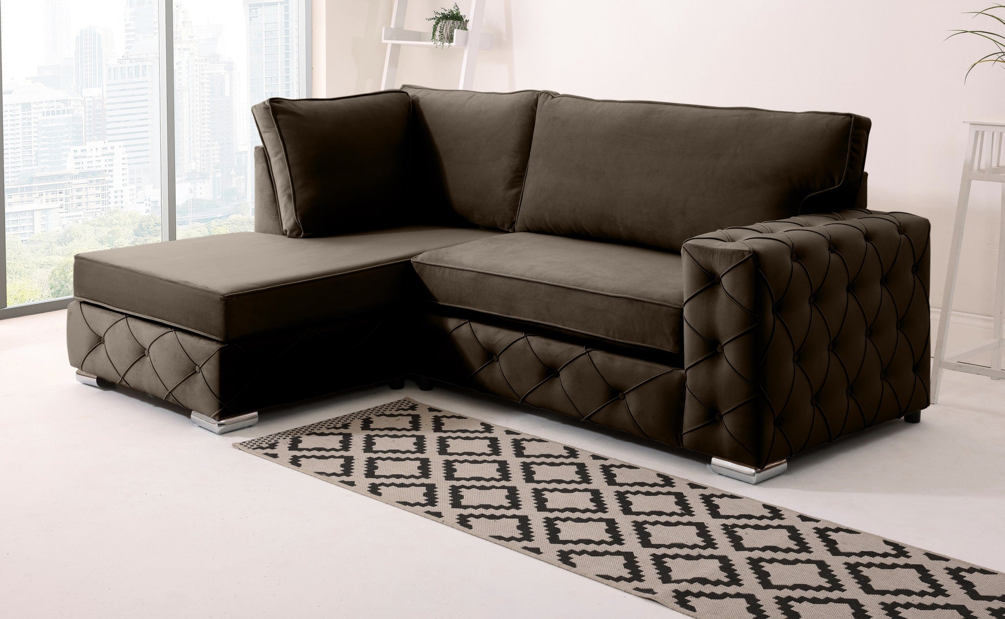 Sikara Lounge Fullback - Facing Left