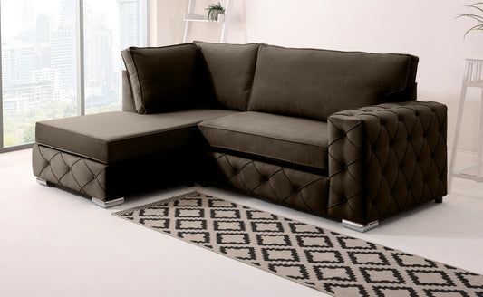 Sikara Lounge Fullback - Facing Left