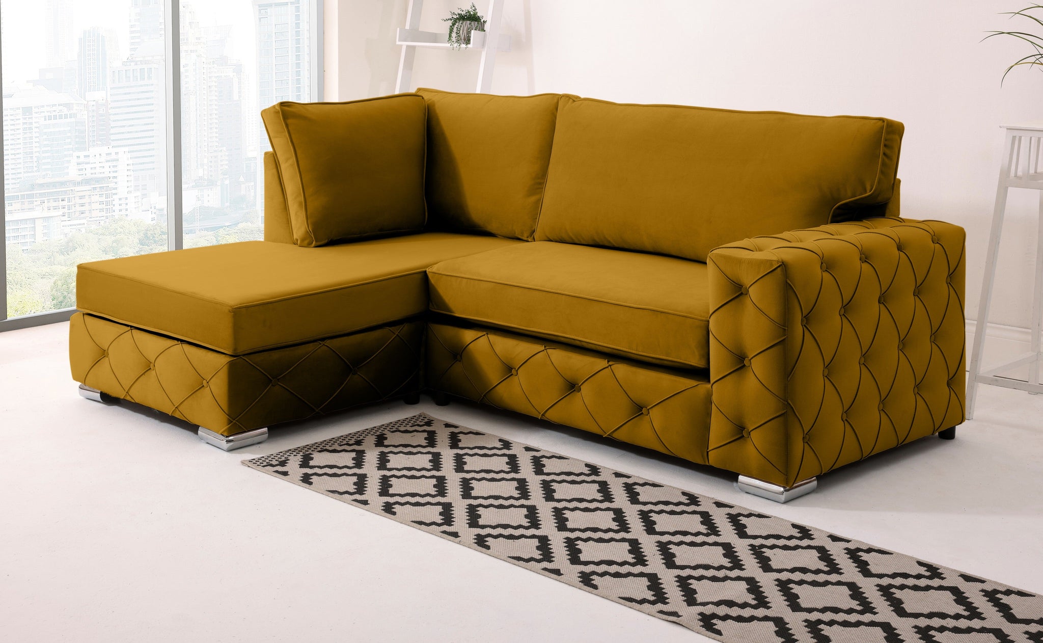 Sikara Lounge Fullback - Facing Left