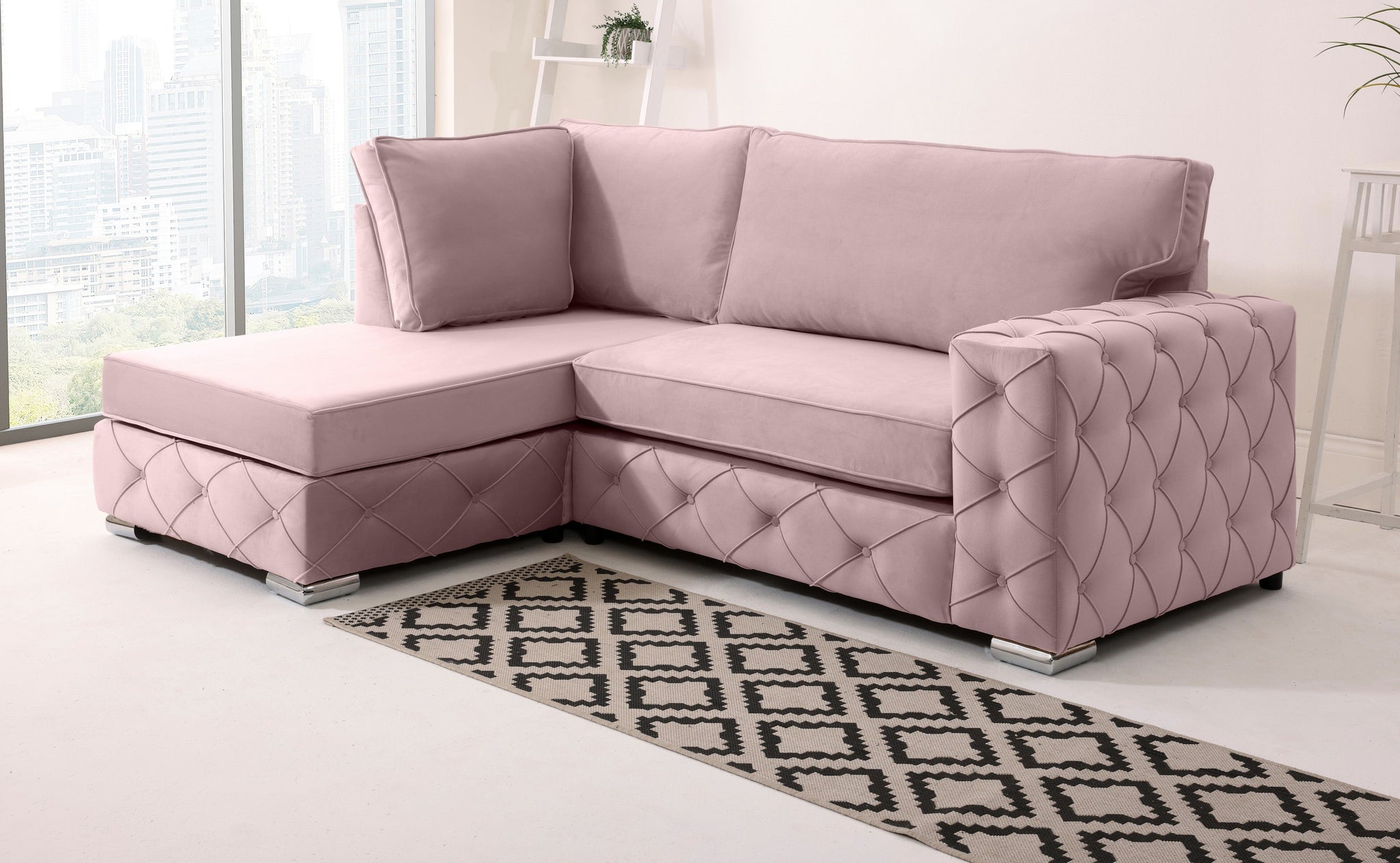 Sikara Lounge Fullback - Facing Left