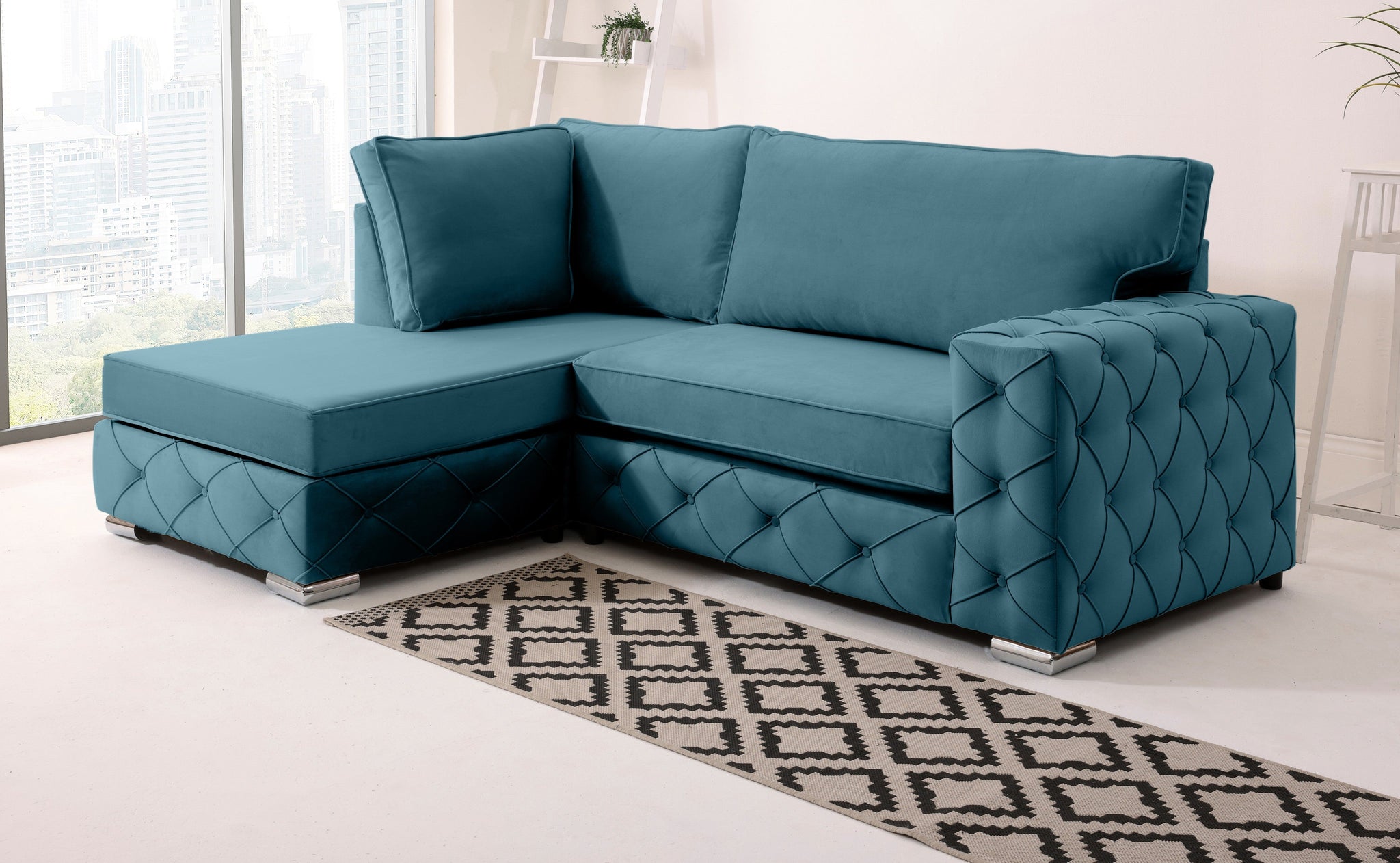 Sikara Lounge Fullback - Facing Left