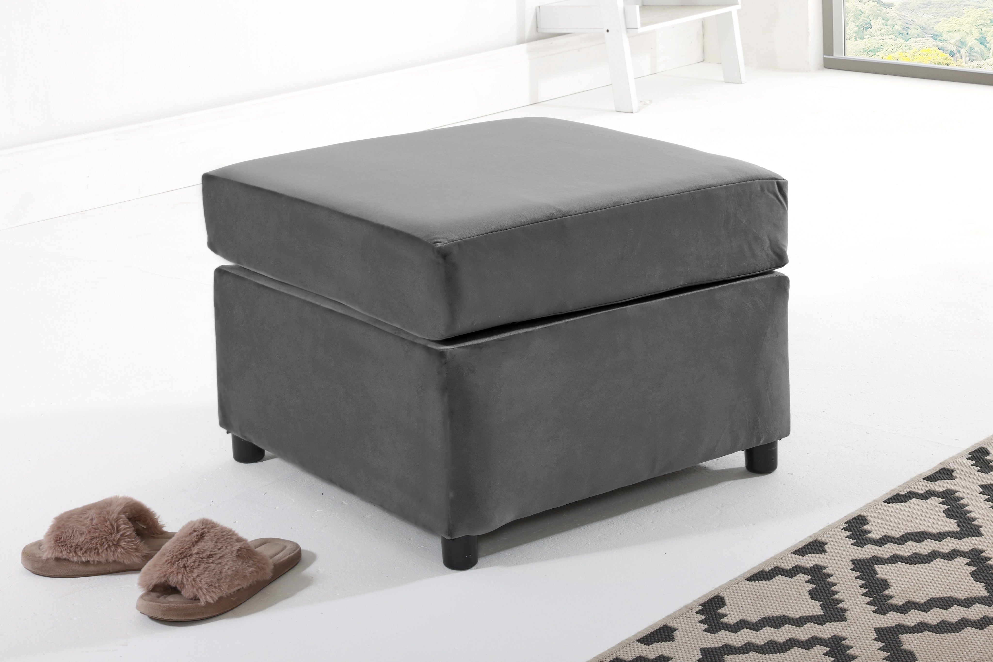 Victoria Chenile Corner Fullback + Extra Cushions