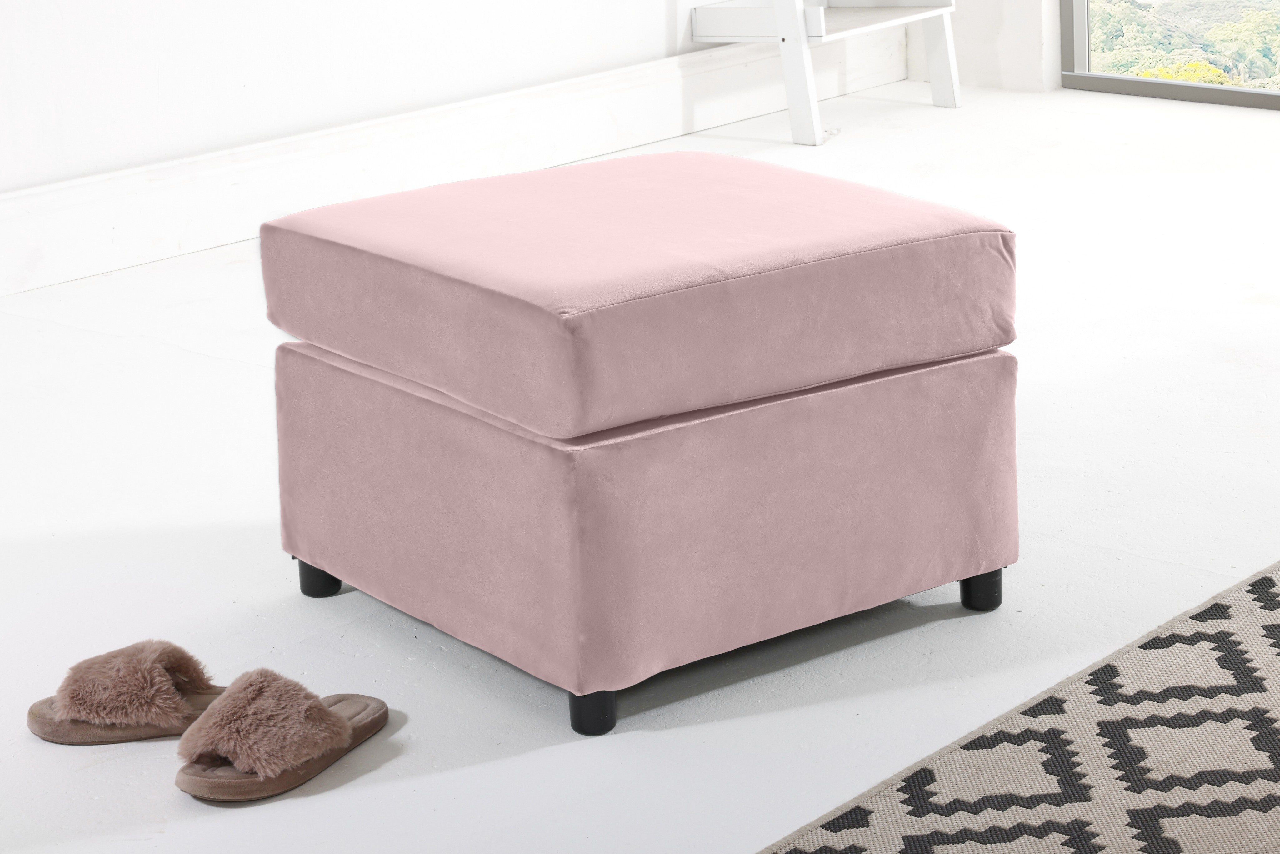 Elara Corner Fullback