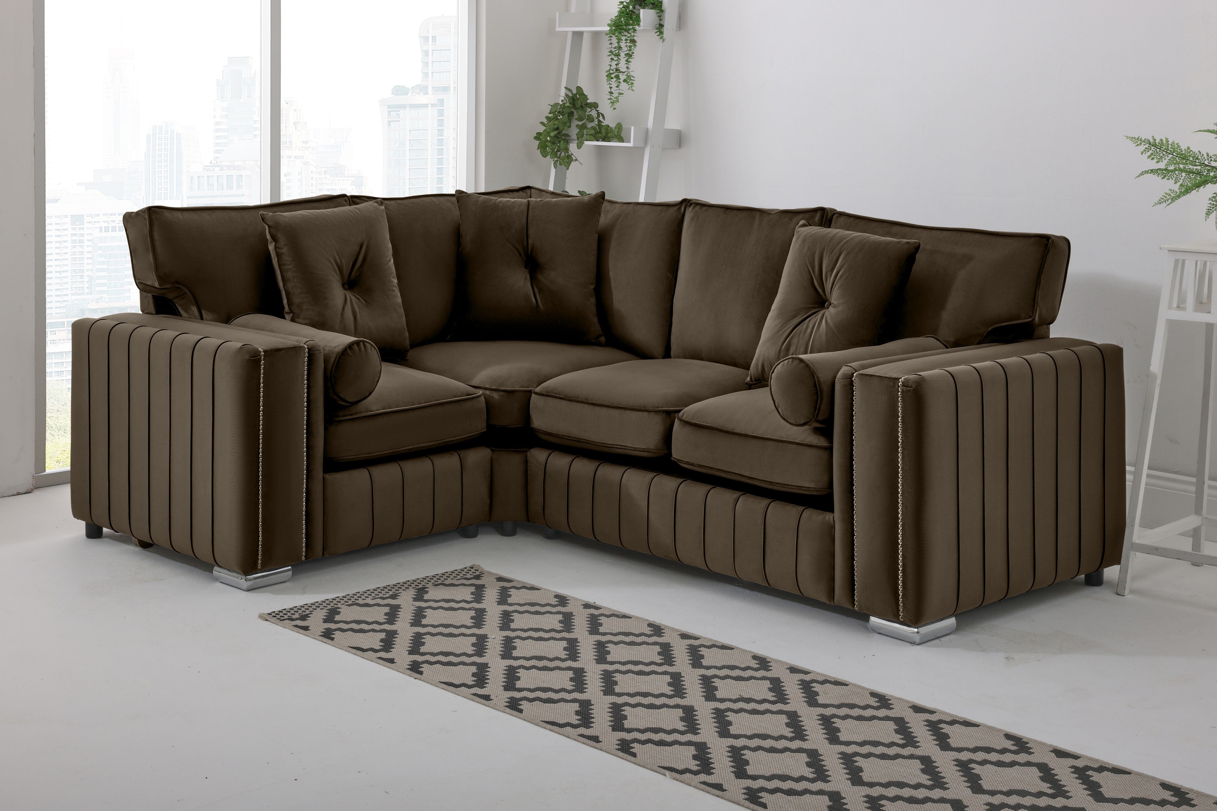 Lyra Corner Fullback - 1c2 + Bolster / Buttoned Cushions