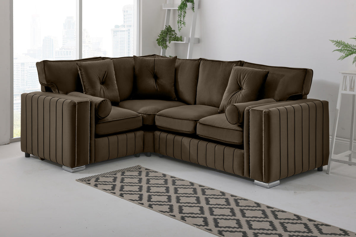 Lyra Corner Fullback - 1c2 + Bolster / Buttoned Cushions