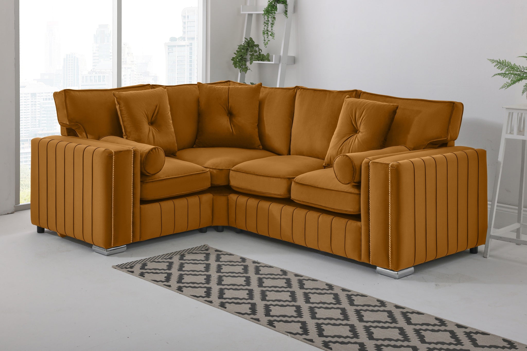 Lyra Corner Fullback - 1c2 + Bolster / Buttoned Cushions