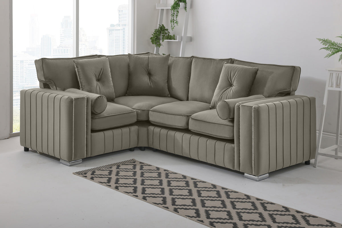 Lyra Corner Fullback - 1c2 + Bolster / Buttoned Cushions
