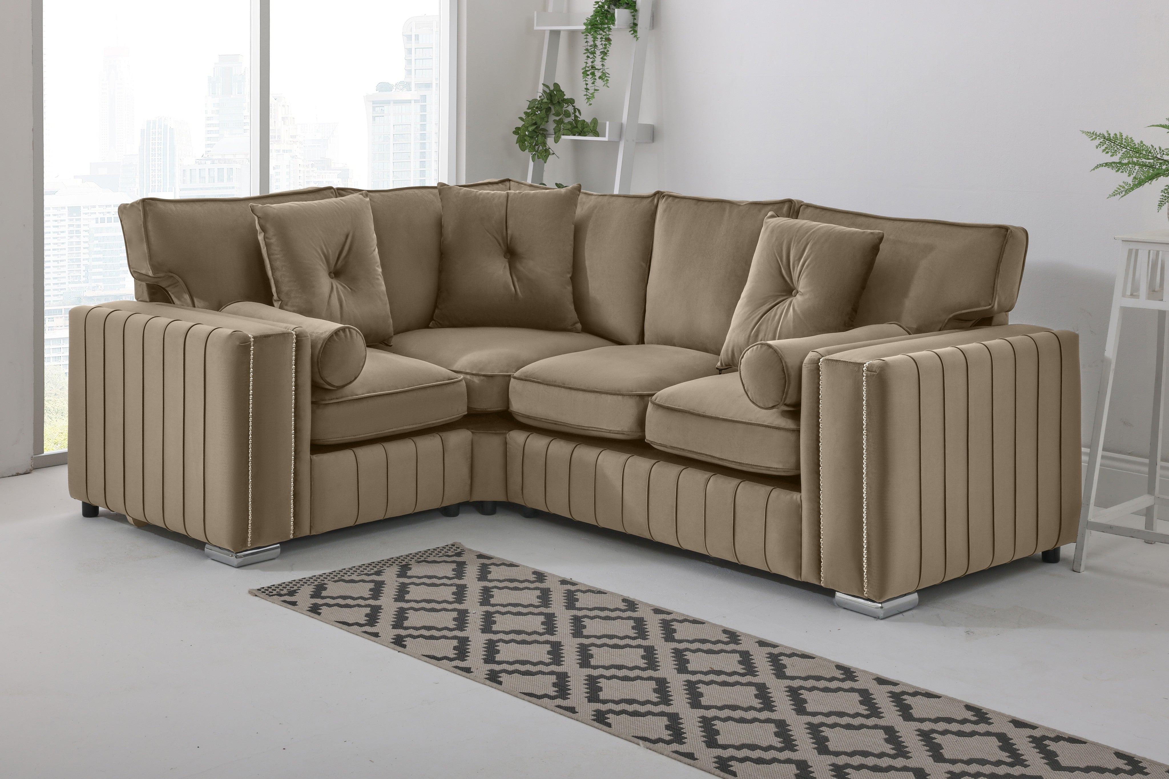 Lyra Corner Fullback - 1c2 + Bolster / Buttoned Cushions