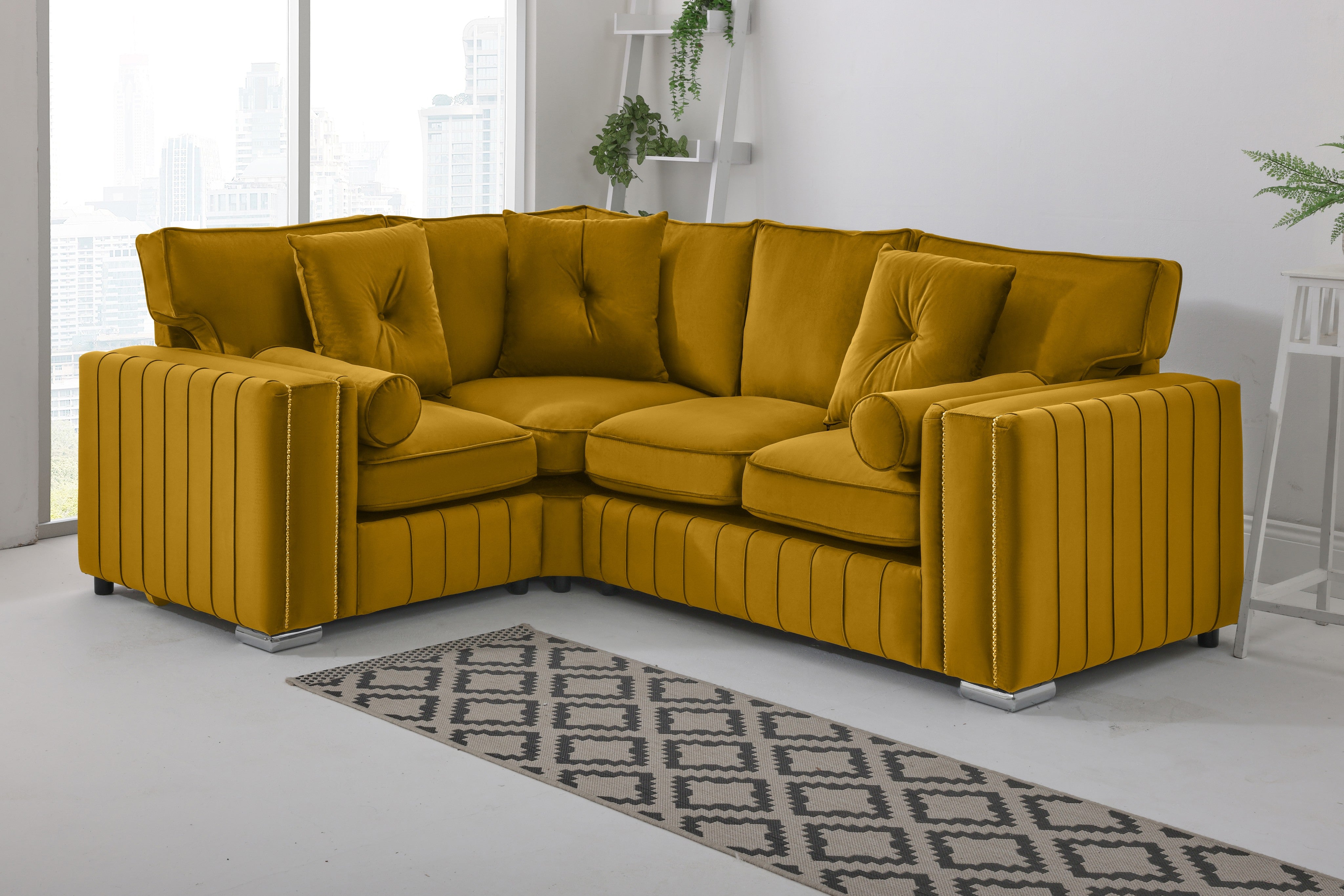 Lyra Corner Fullback - 1c2 + Bolster / Buttoned Cushions
