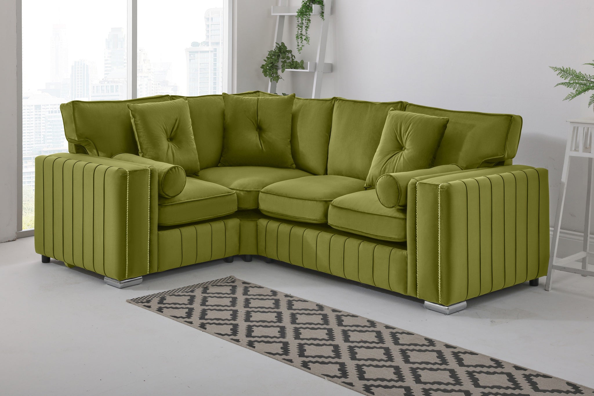 Lyra Corner Fullback - 1c2 + Bolster / Buttoned Cushions