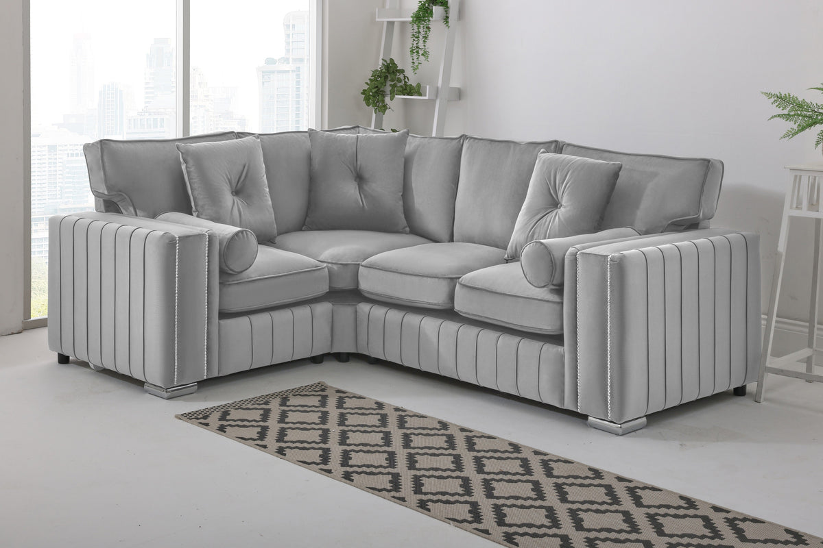 Lyra Corner Fullback - 1c2 + Bolster / Buttoned Cushions