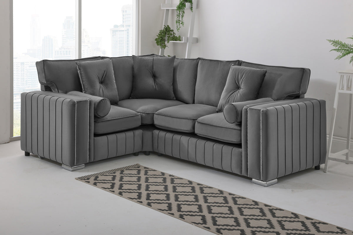 Lyra Corner Fullback - 1c2 + Bolster / Buttoned Cushions