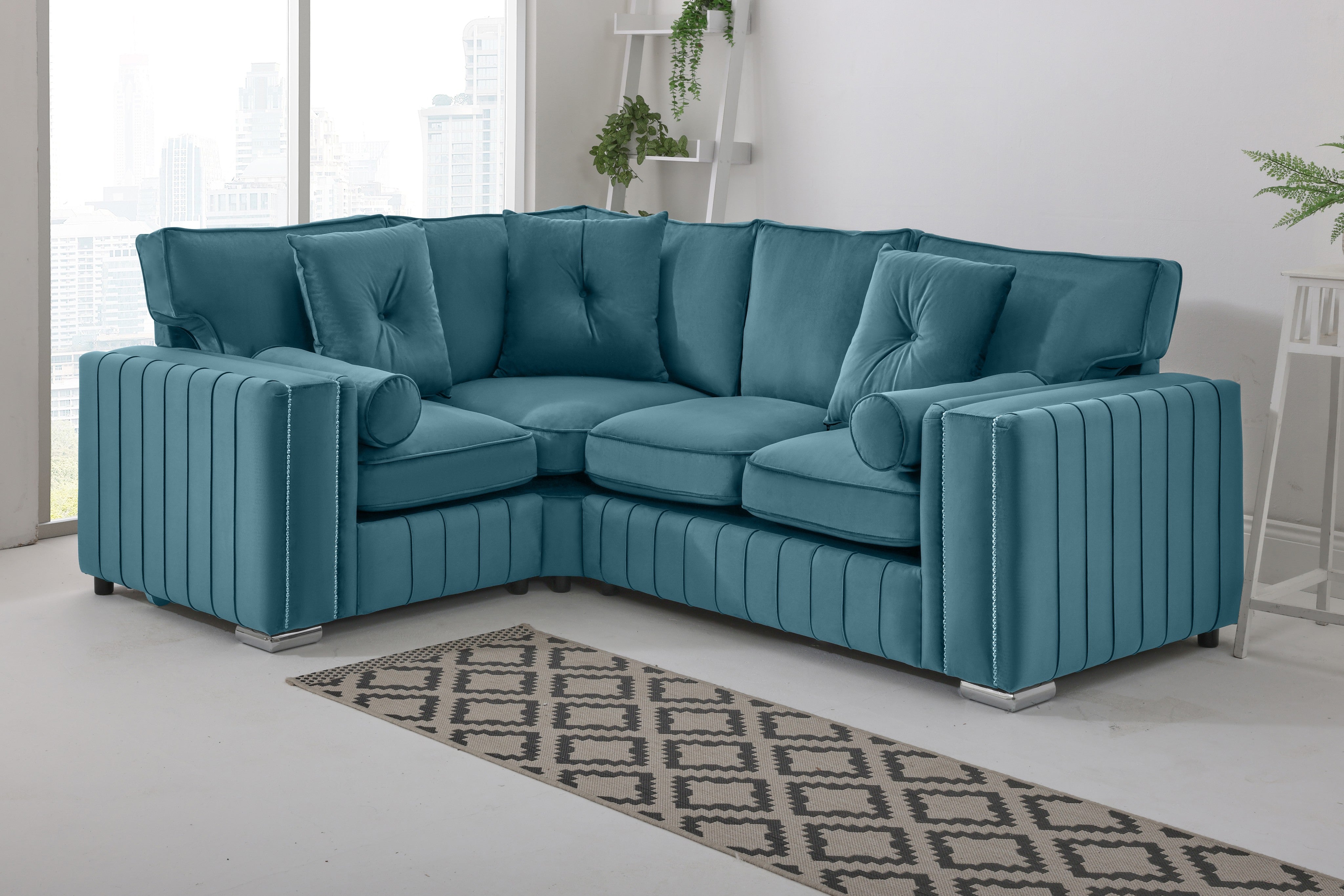 Lyra Corner Fullback - 1c2 + Bolster / Buttoned Cushions