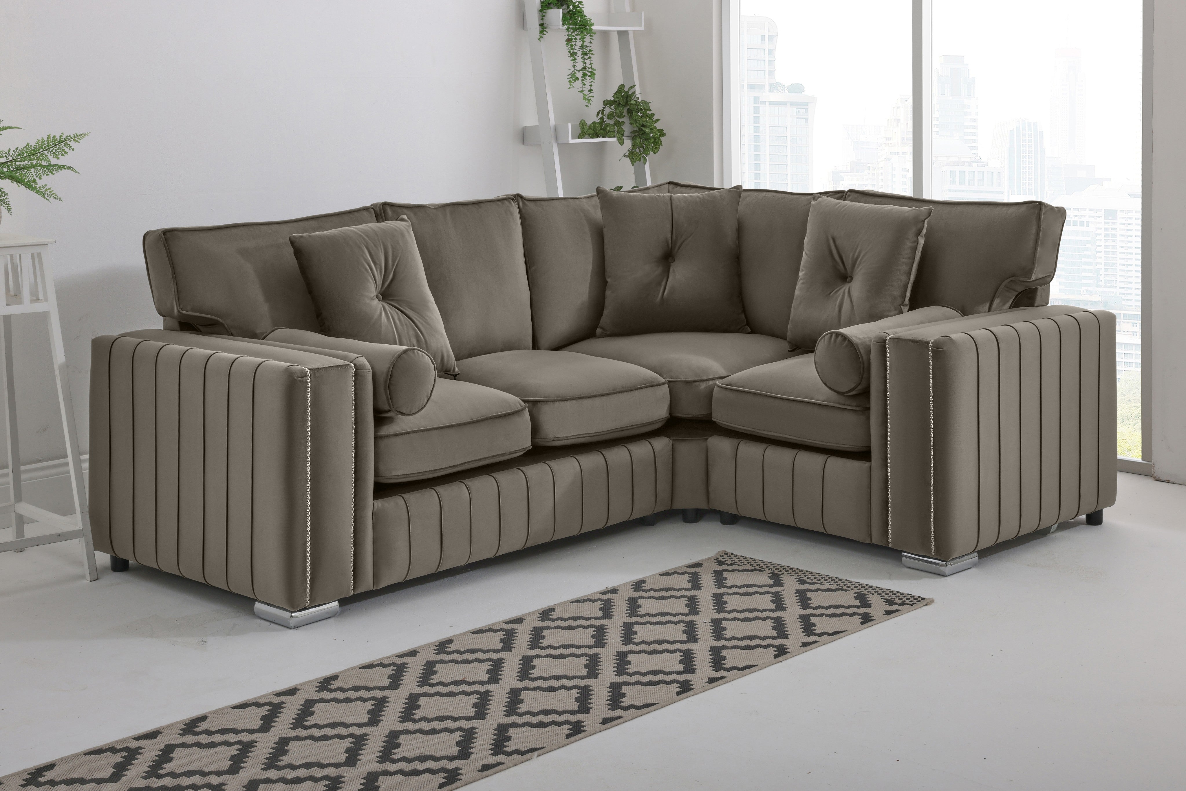 Lyra Corner Fullback - 2c1 + Bolster / Buttoned Cushions