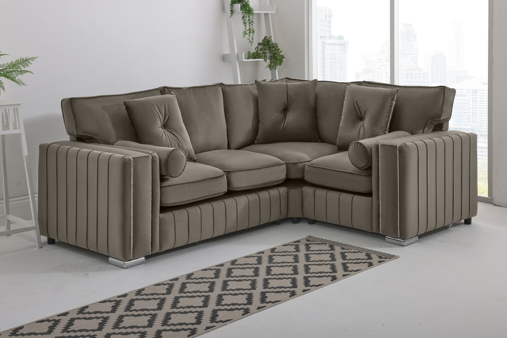 Lyra Corner Fullback - 2c1 + Bolster / Buttoned Cushions
