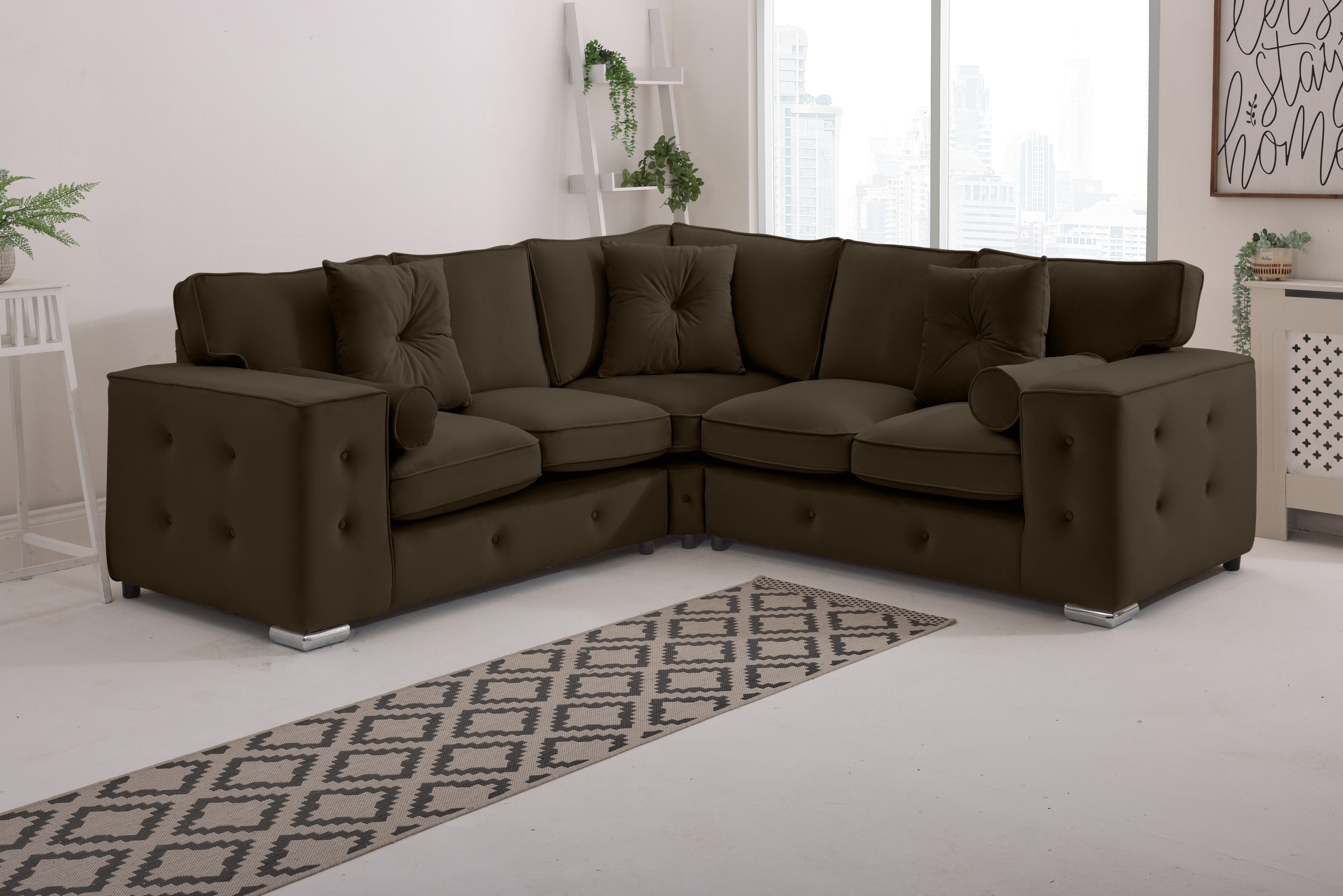 Callen Corner Fullback - 2c2 + Bolster / Buttoned Cushions
