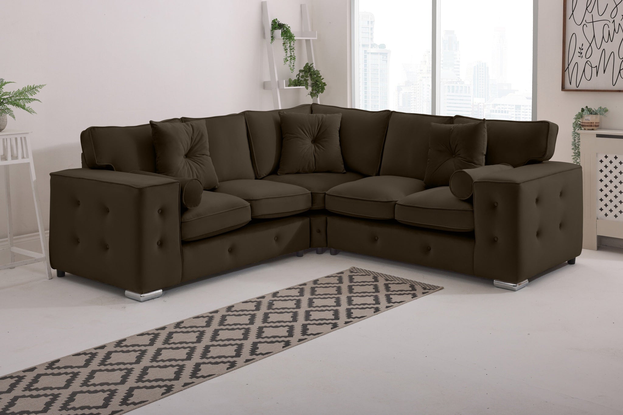Callen Corner Fullback - 2c2 + Bolster / Buttoned Cushions