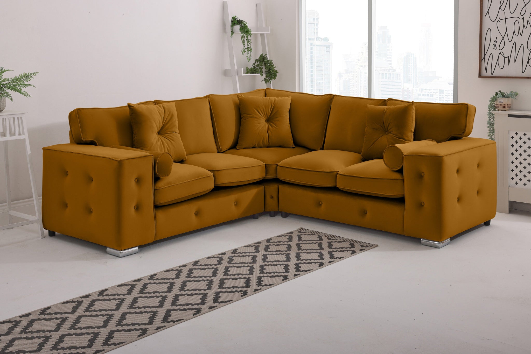 Callen Corner Fullback - 2c2 + Bolster / Buttoned Cushions